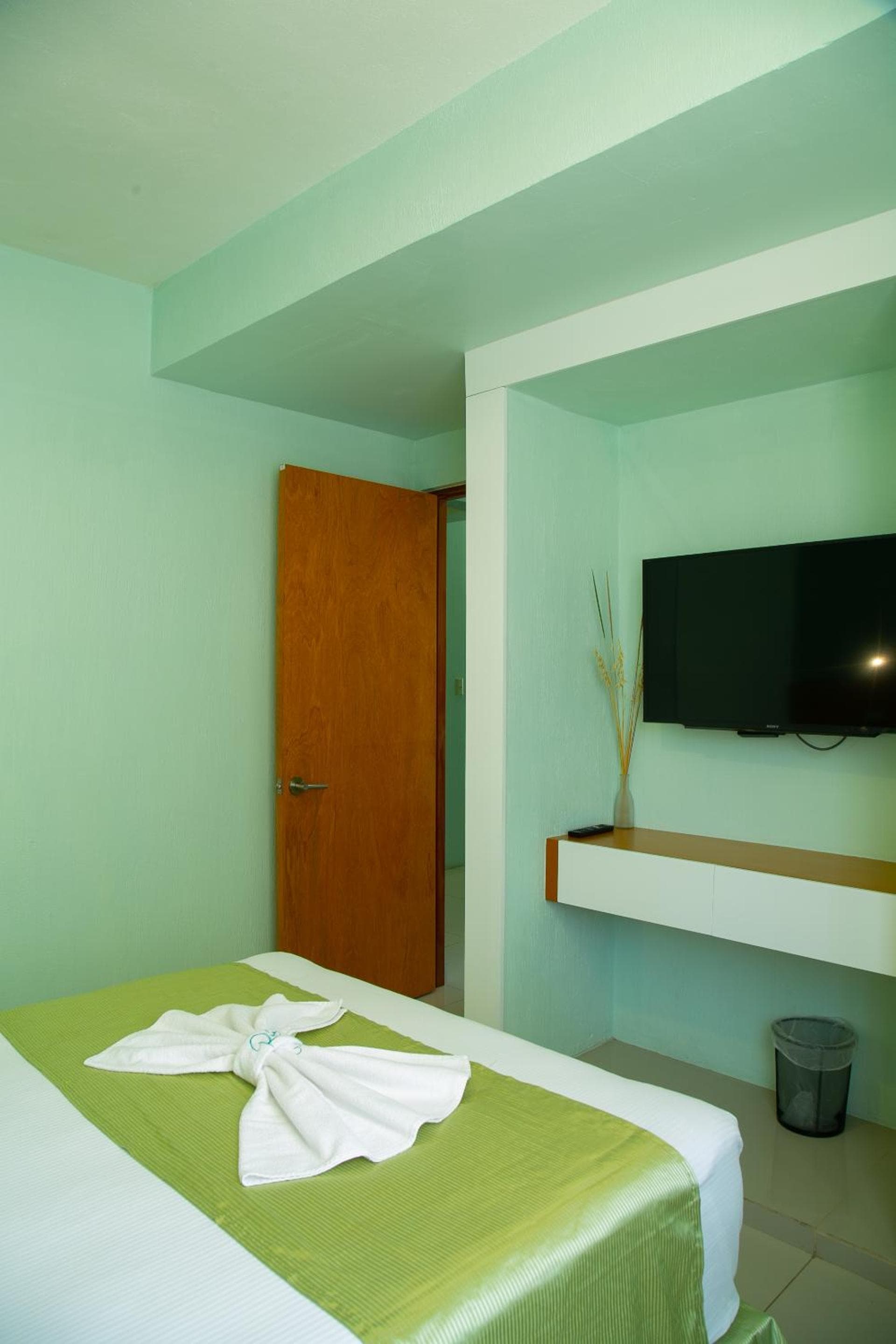 Relax Inn Suites photo 7