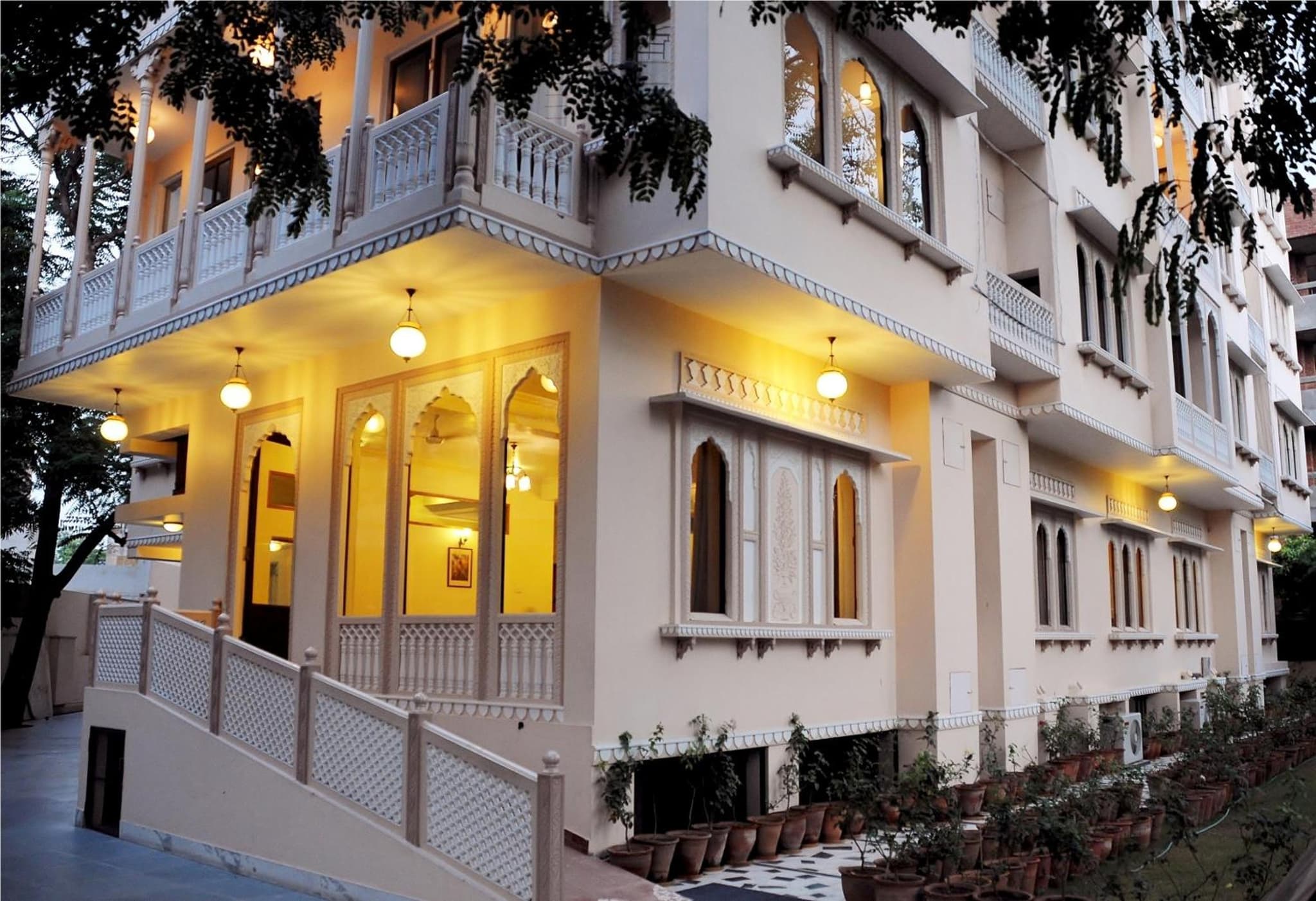 Om Niwas Suite Hotel