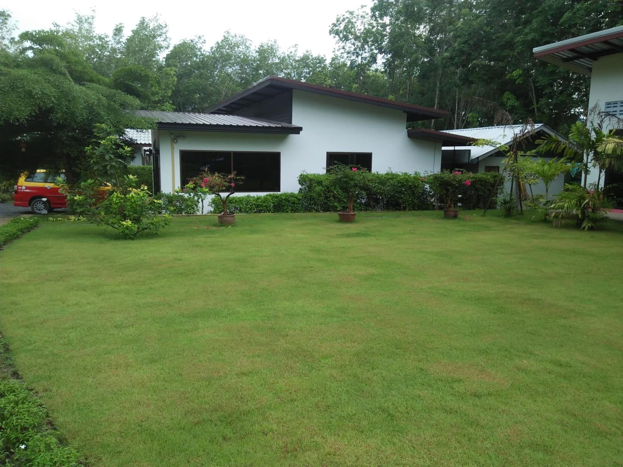 Phuket Sirinapha Resort photo 2