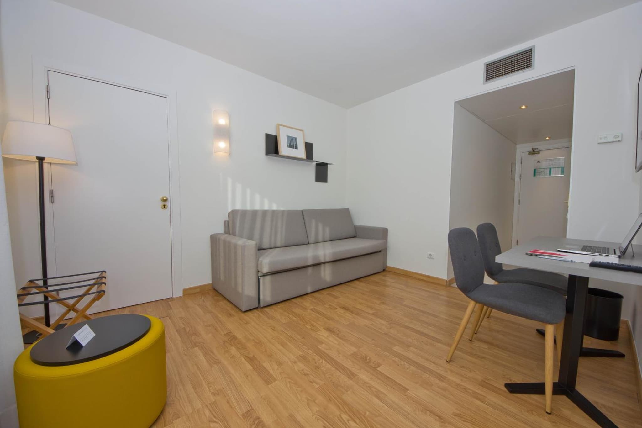 Aparthotel Atenea Valles photo 2