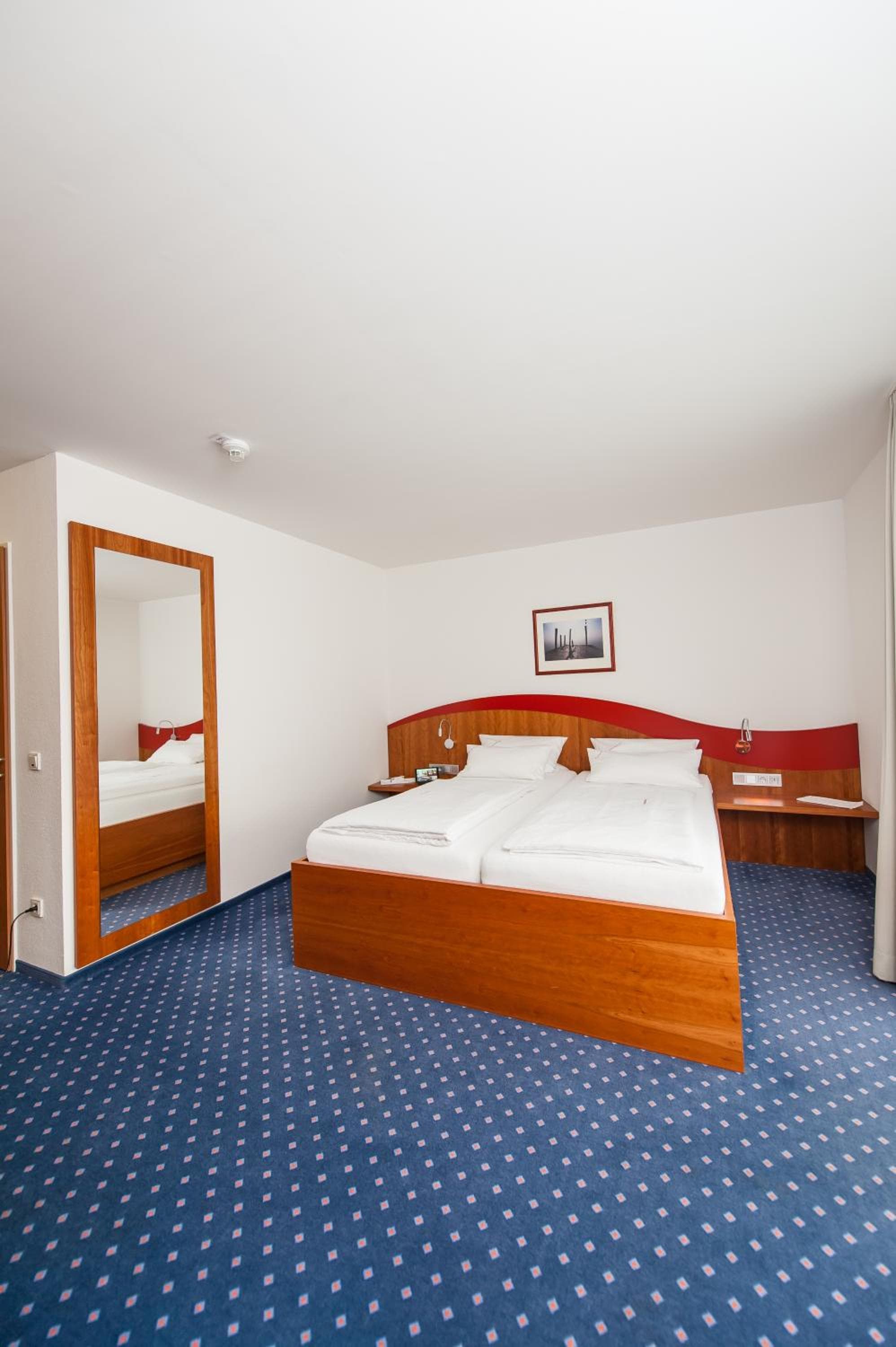 Komforthotel Butjadinger Tor photo 3