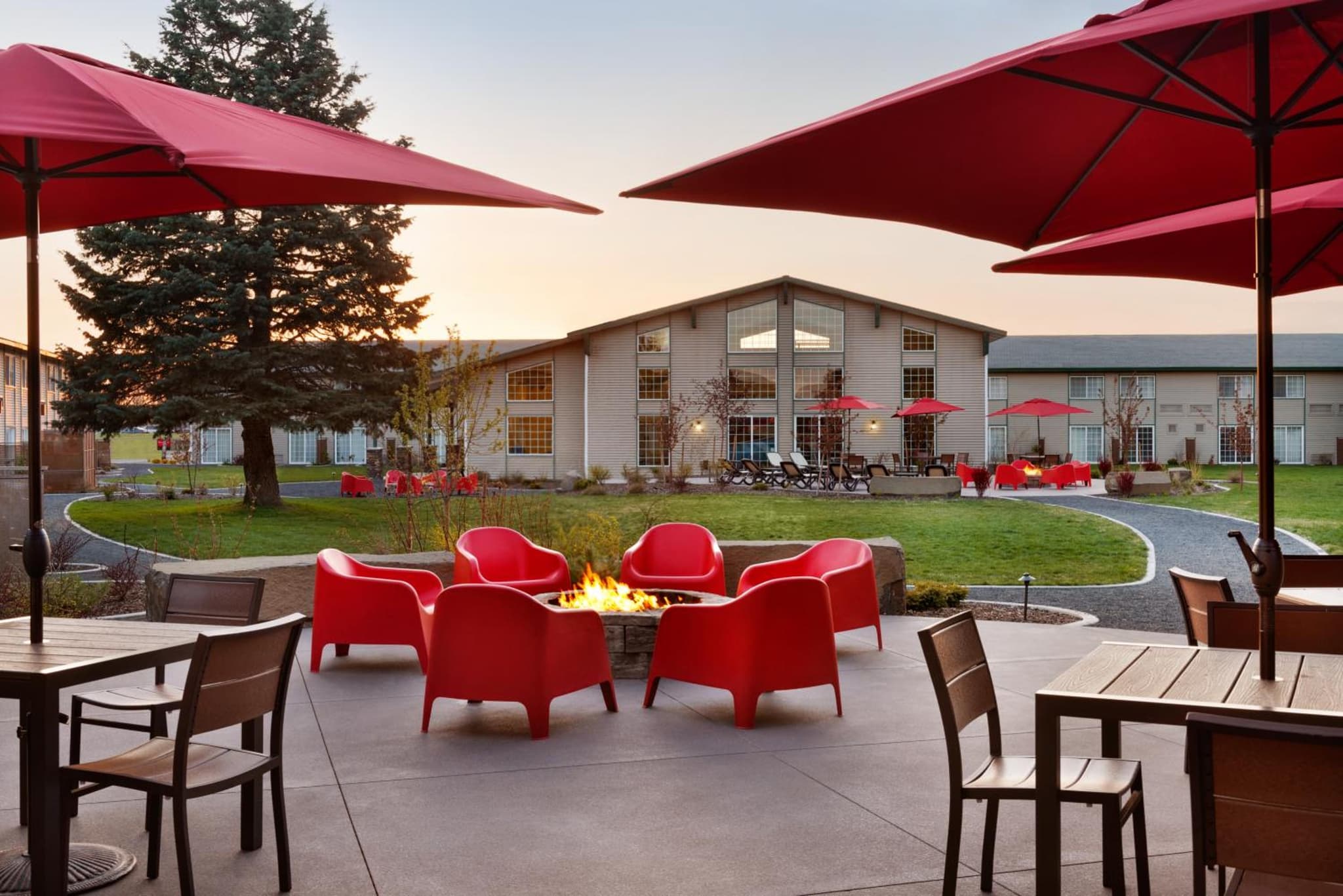 Ramada by Wyndham Spokane Airport photo 9