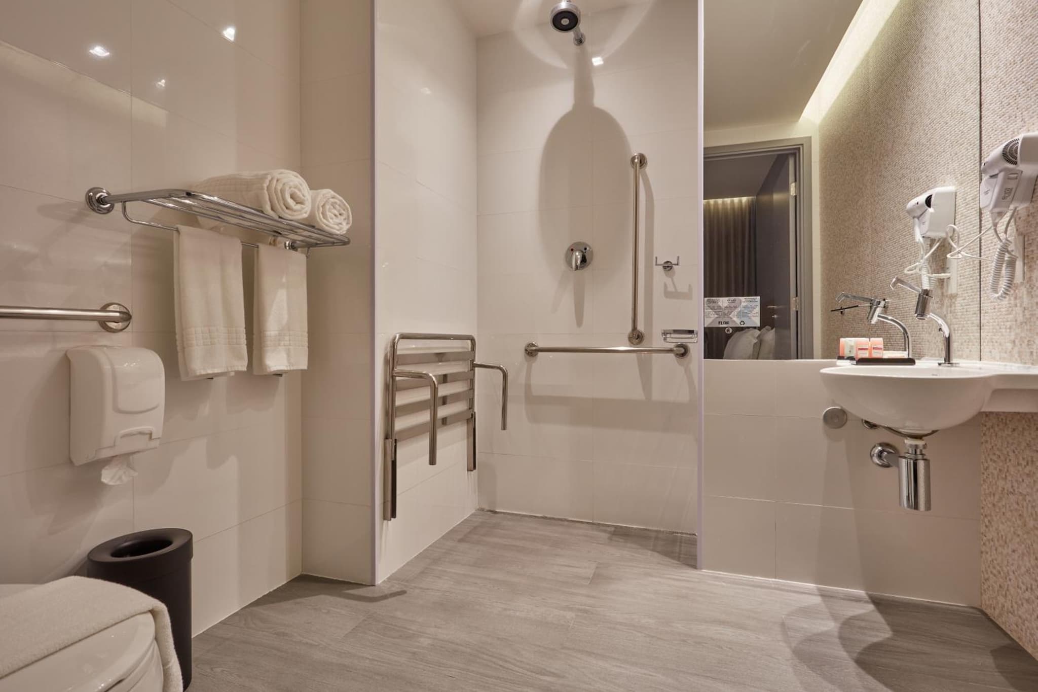 Flix Hotel photo 5