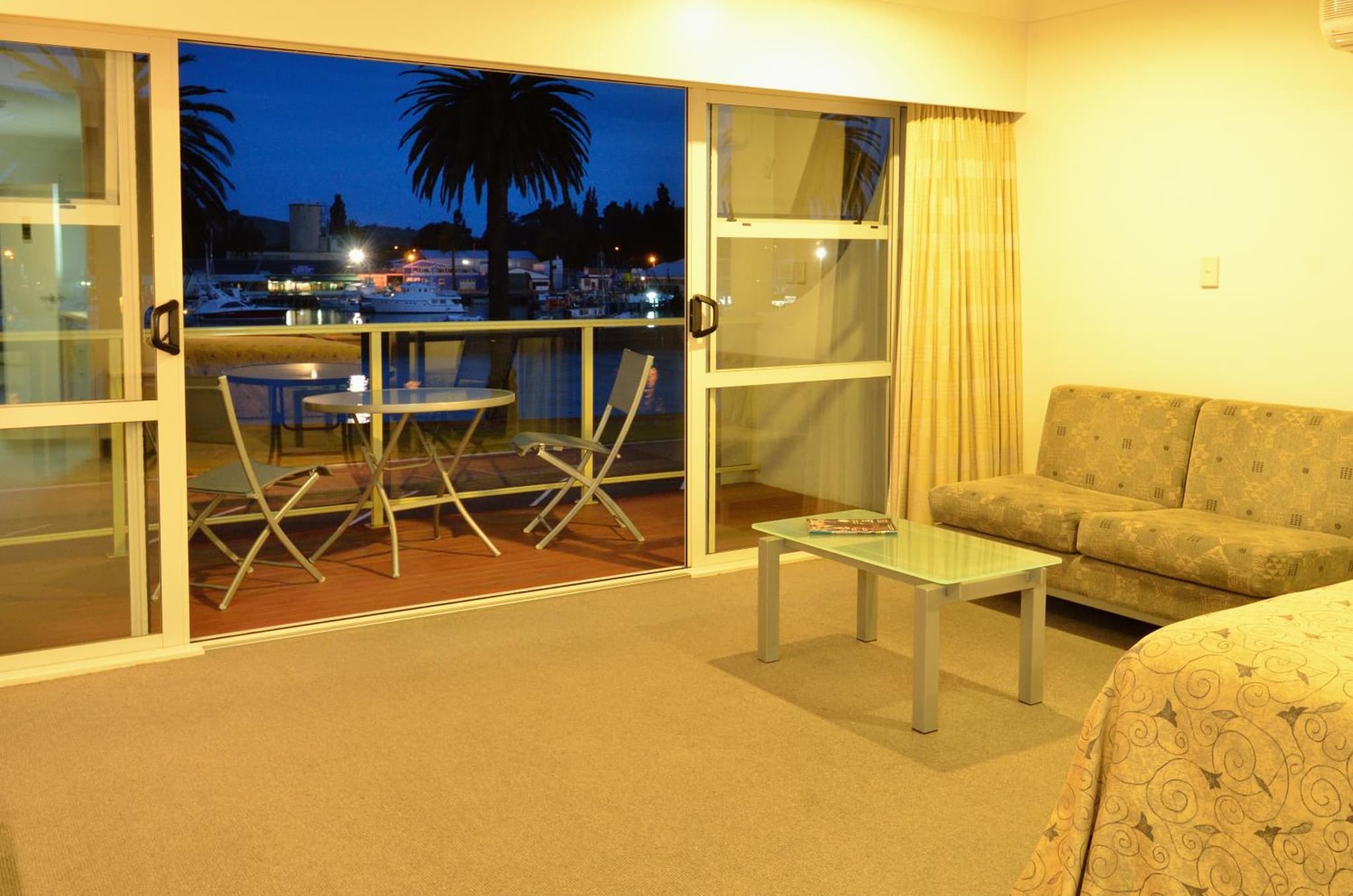 Senator Motor Inn photo 6