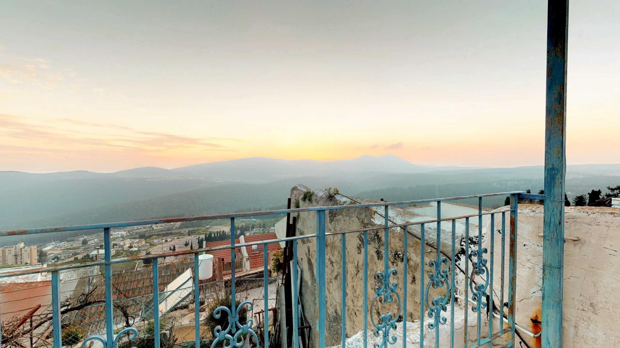 HEMDAT NEFESH photo 7