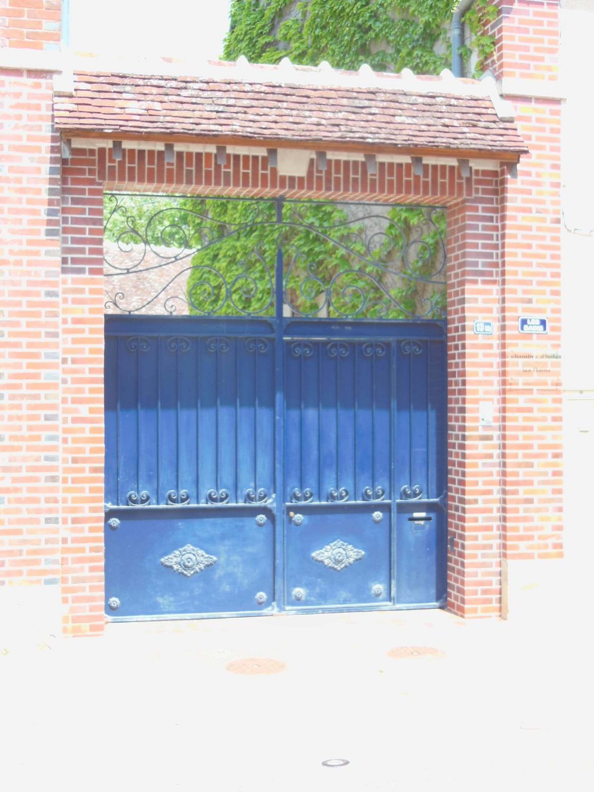 Les Bains Bed & Breakfast photo 7