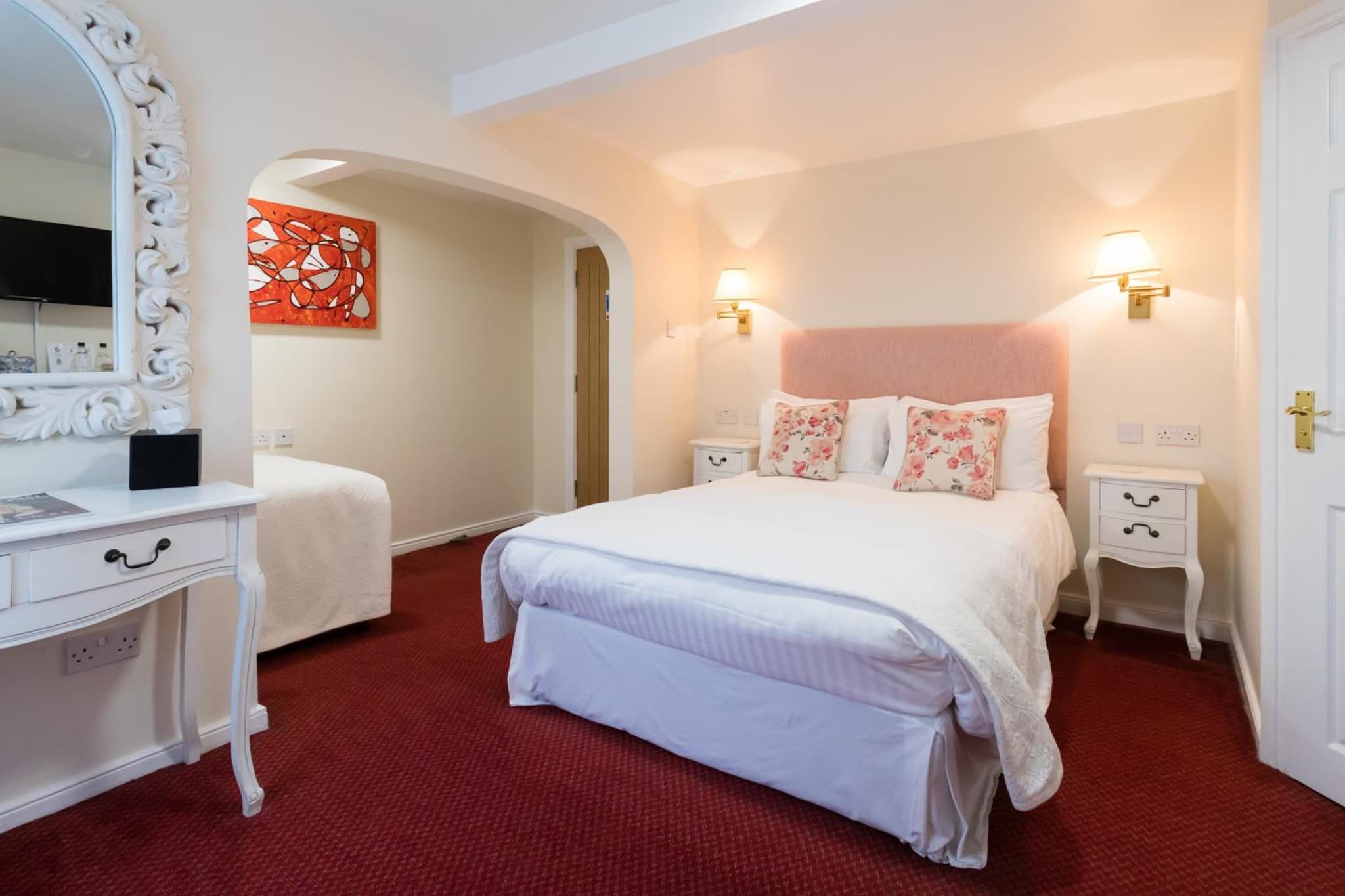 The Old Fourpenny Shop Hotel photo 7