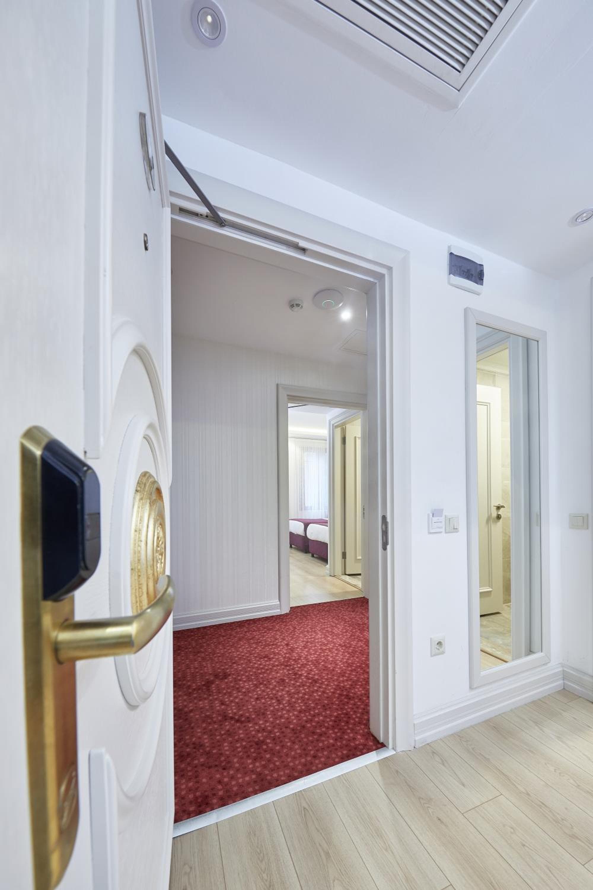 Albinas Hotel Old City photo 8