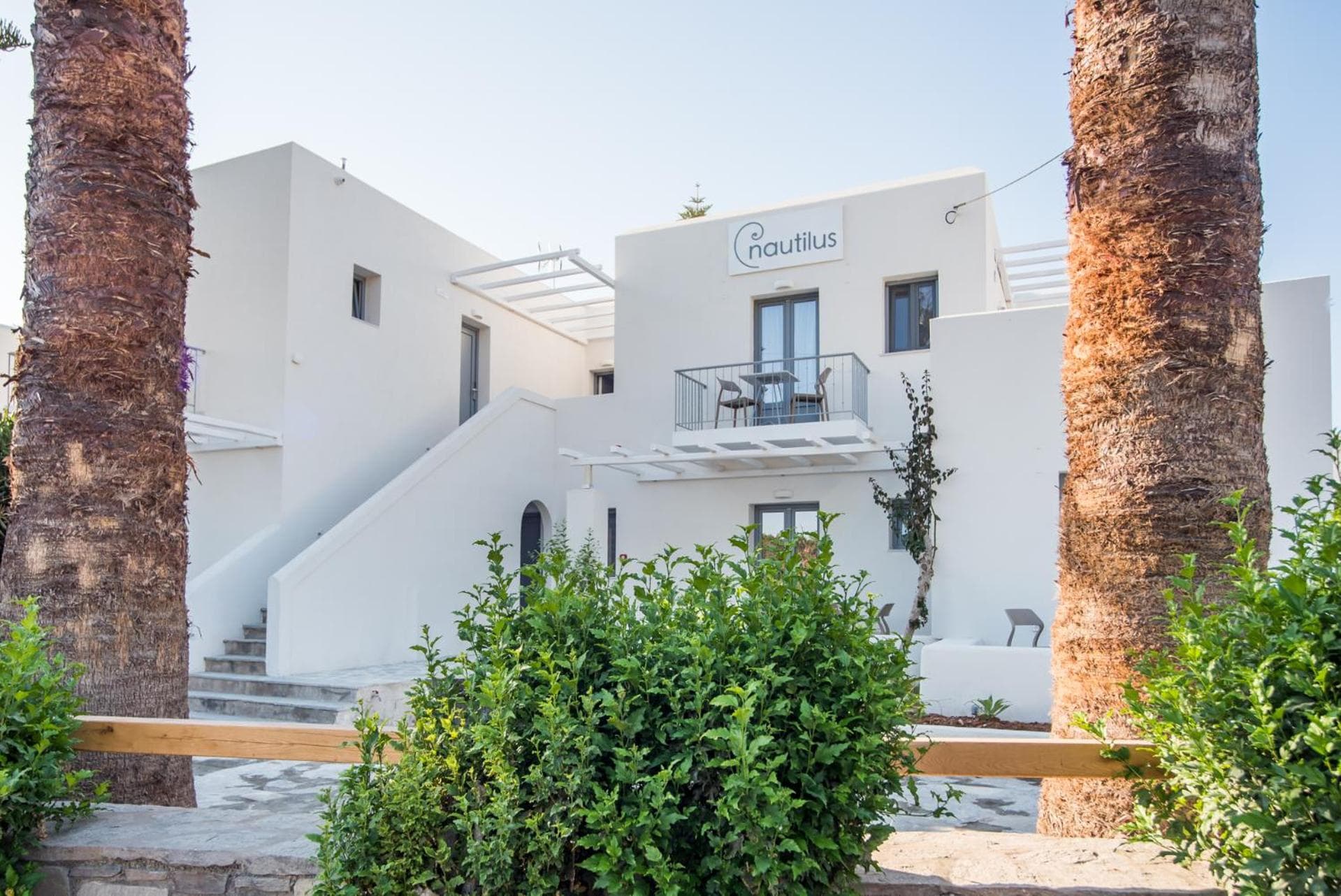 Nautilus Apartments-Suites