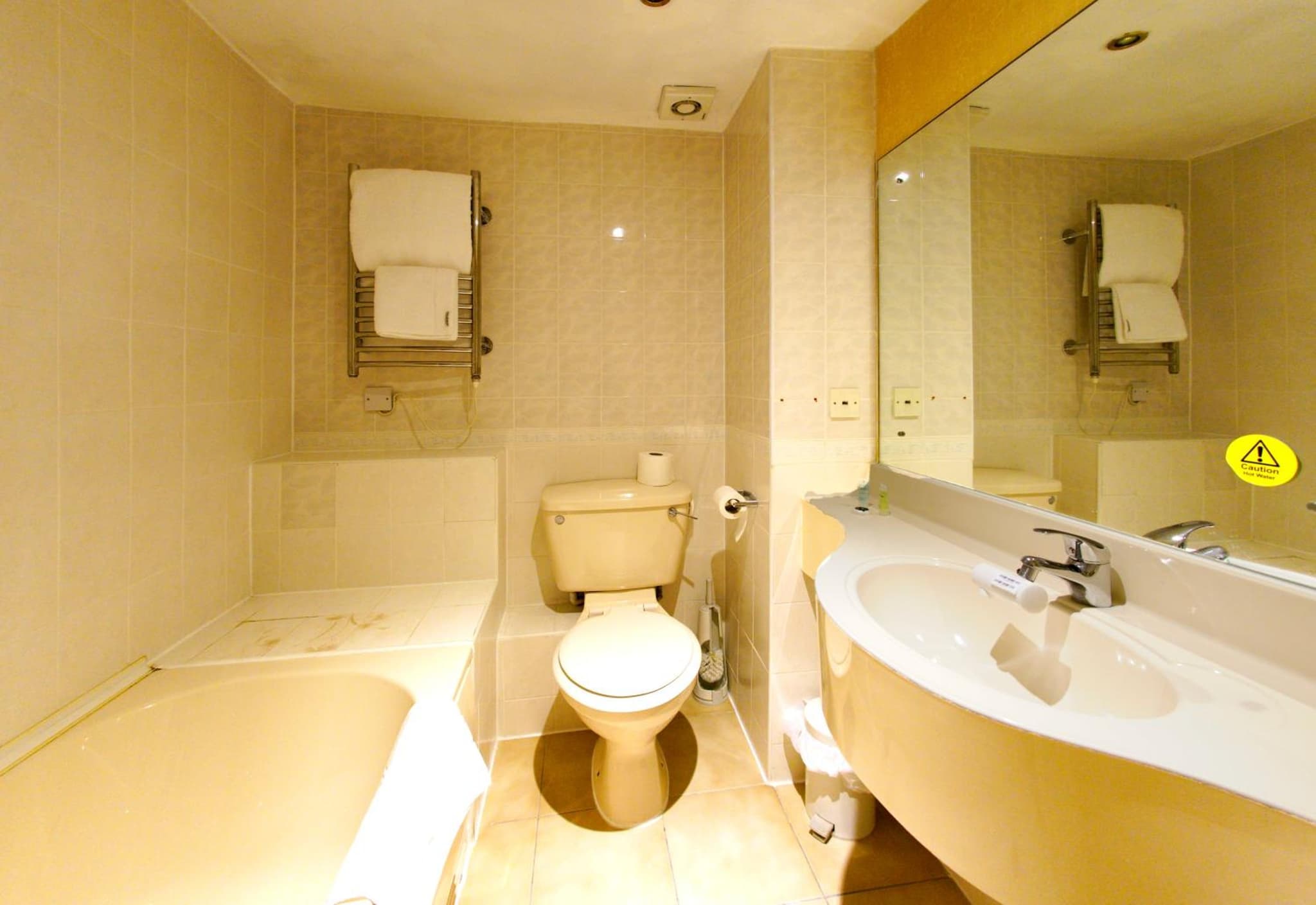 Three Queens Hotel photo 7