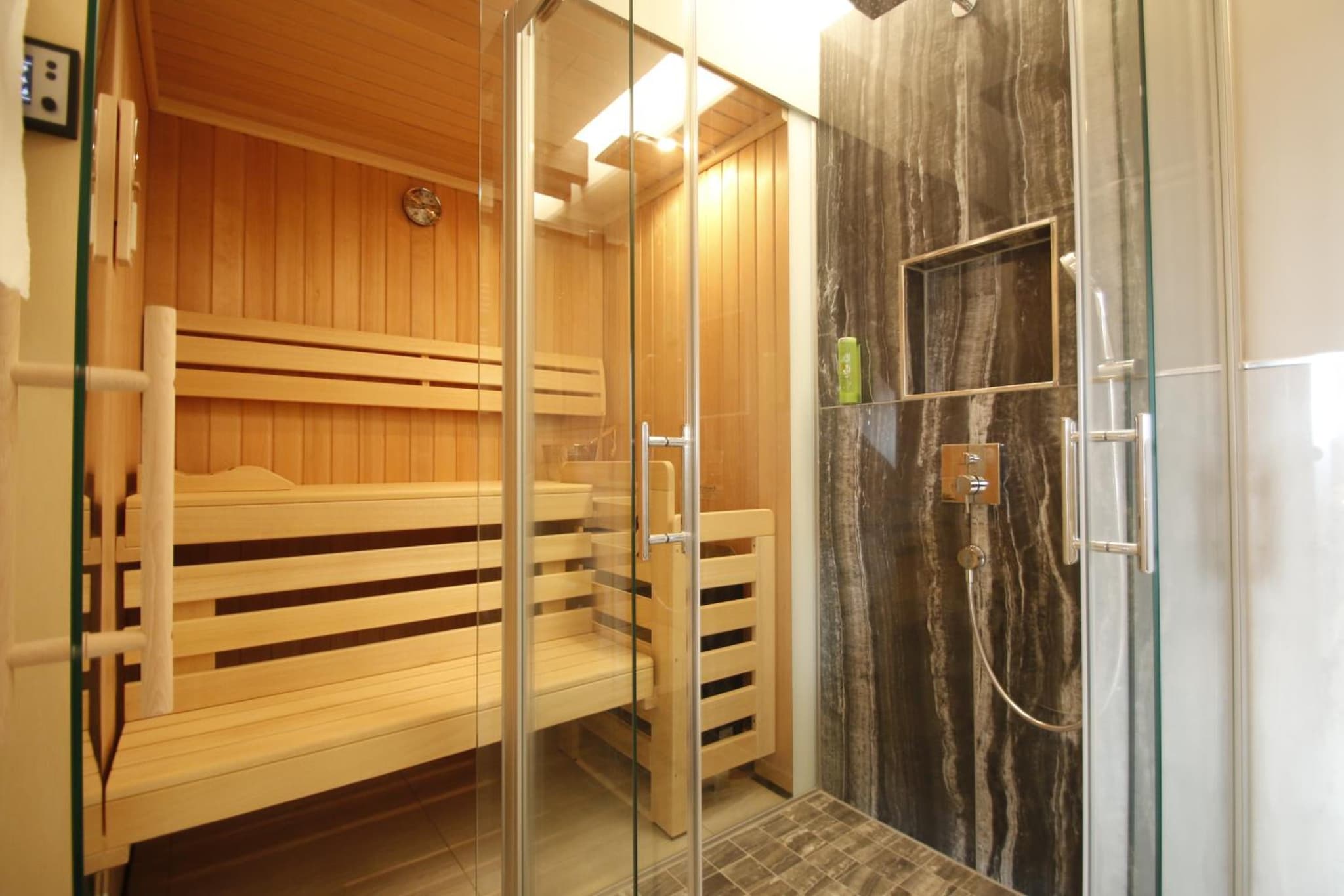 Amelie No 1 Hotel & Appartements photo 3