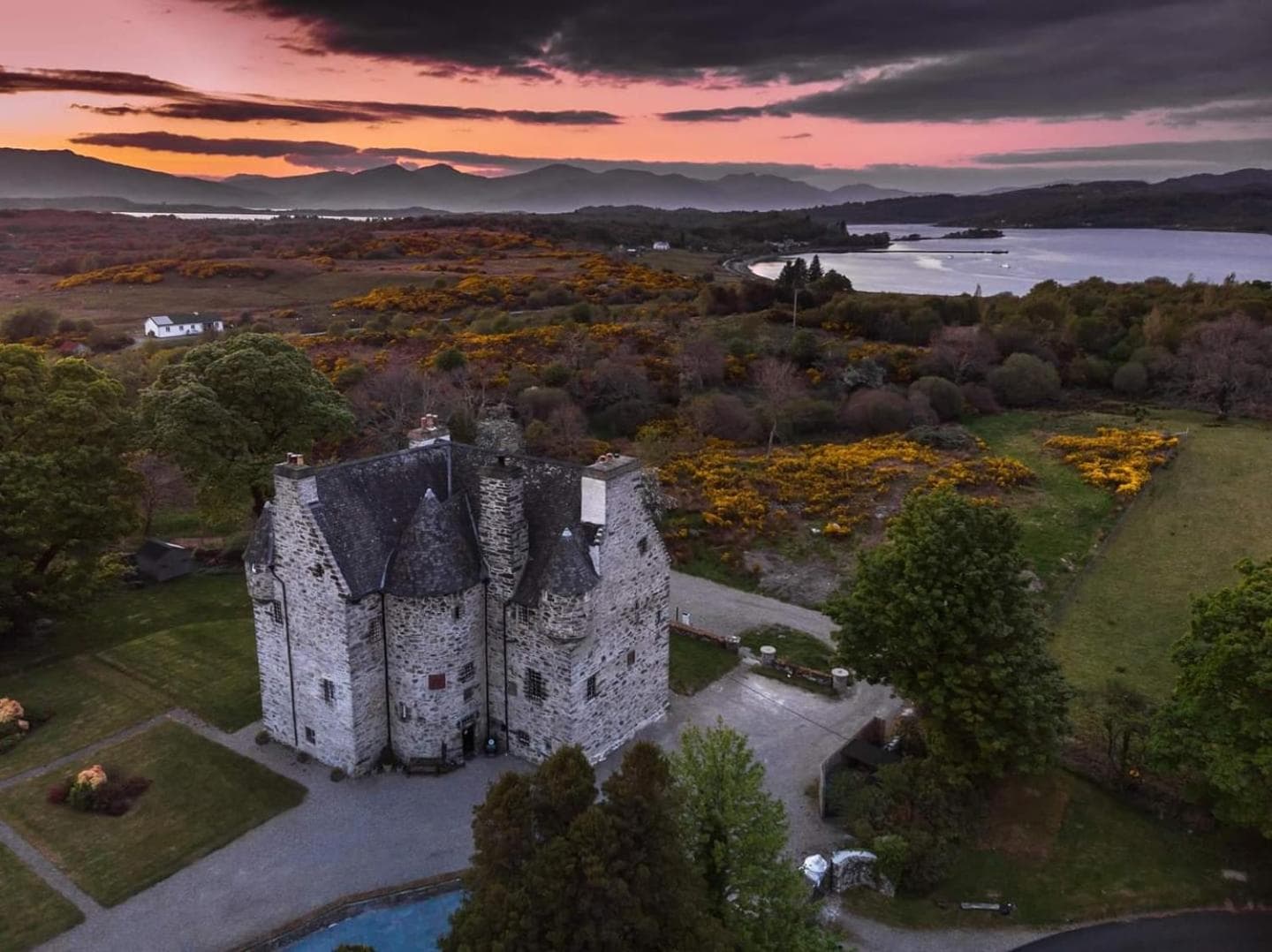 Barcaldine Castle photo 3
