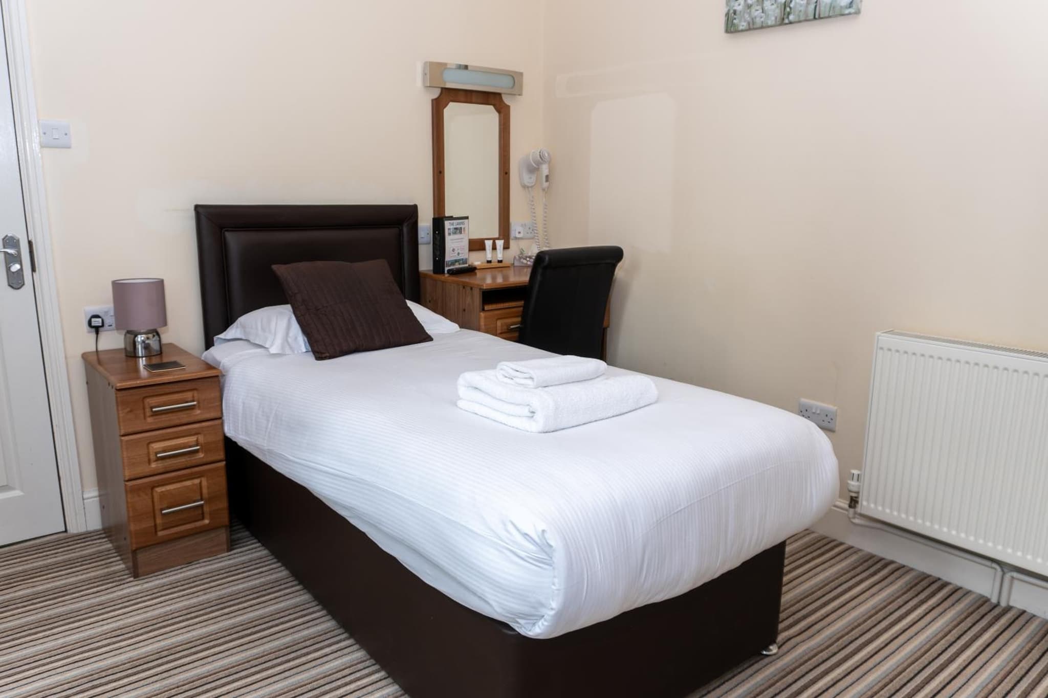 The Lawns Guest House photo 4