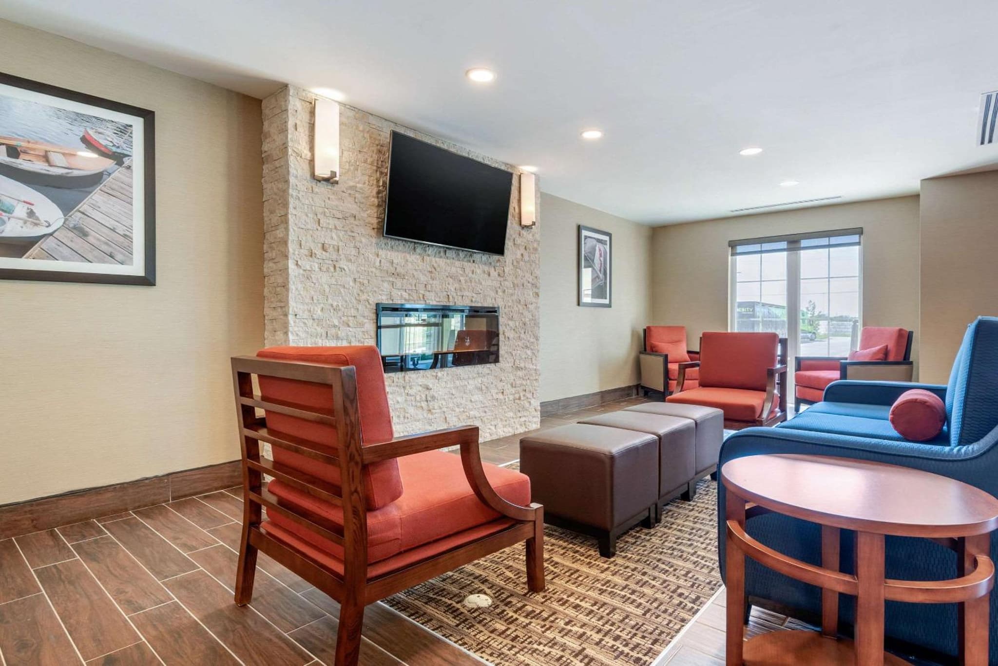 Comfort Inn & Suites photo 7