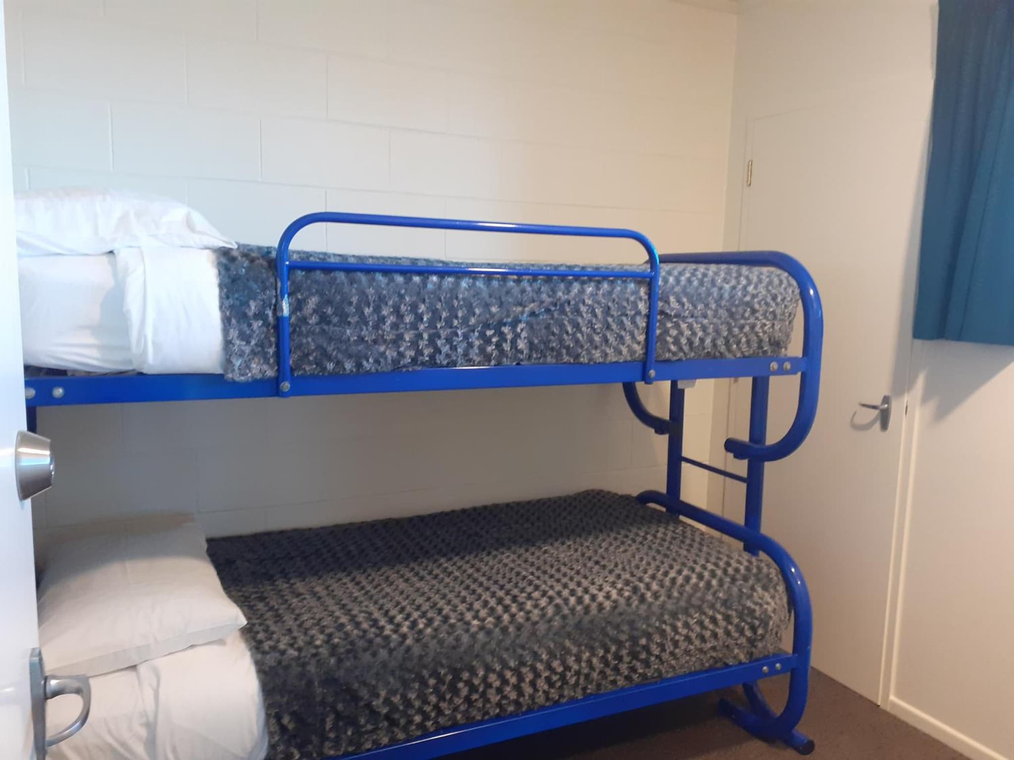 AAA Thames Court Motel photo 9