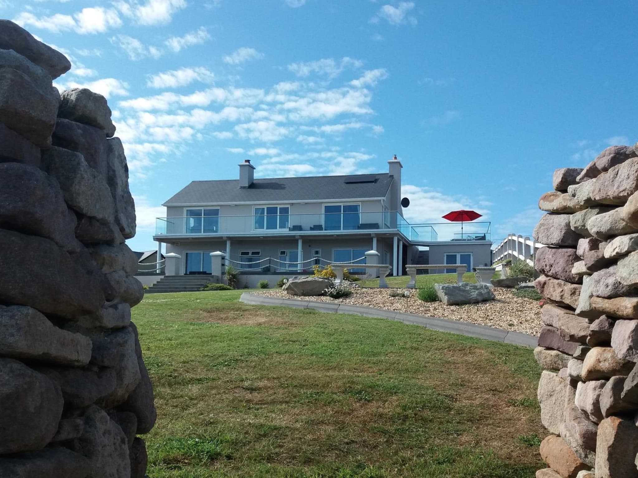 Ballyheigue Cliff Side and Sea View Apartment