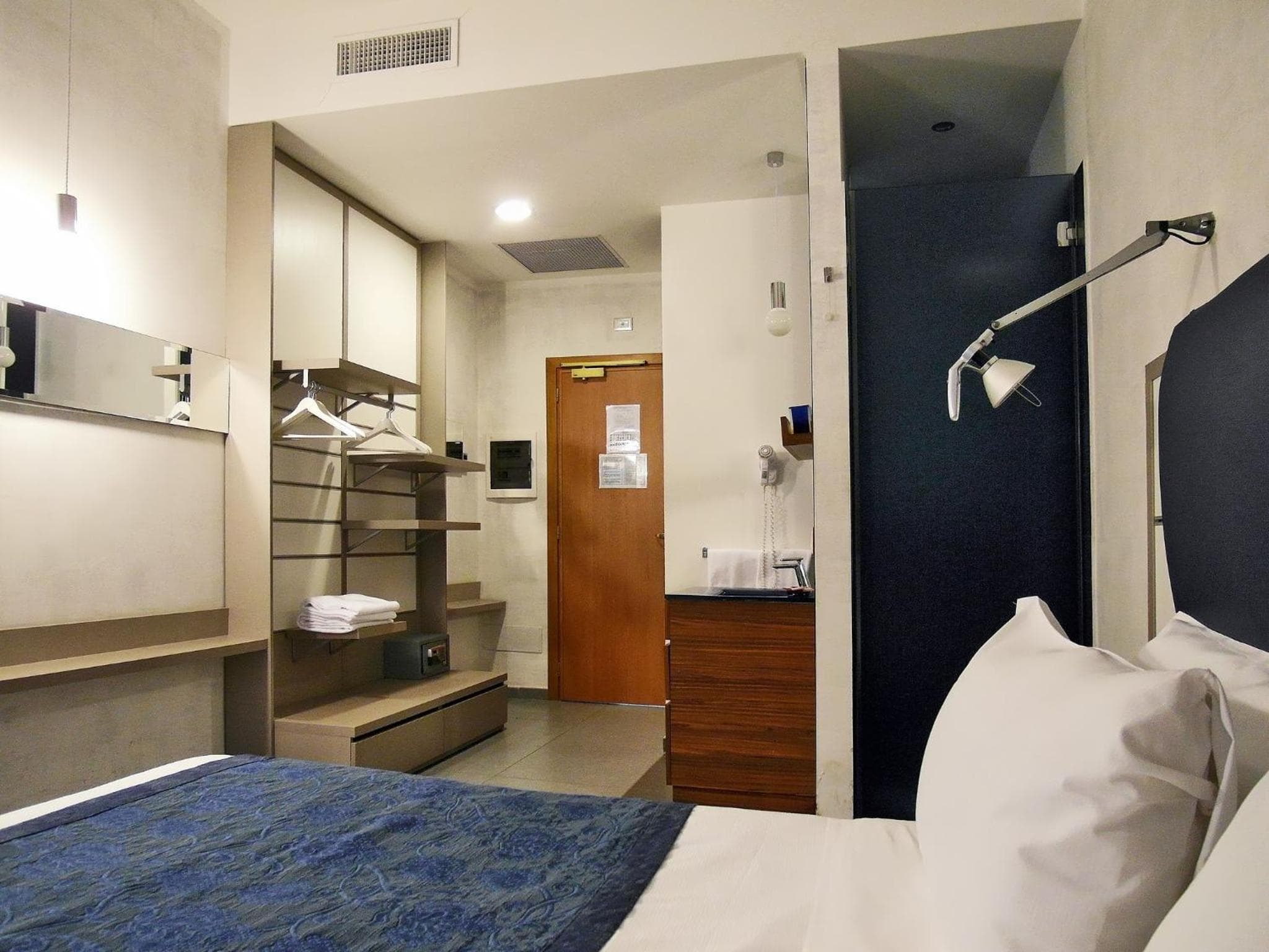 Hotel California photo 9