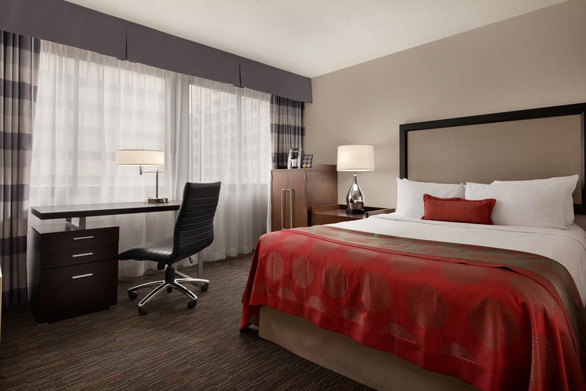 Ramada Plaza by Wyndham Regina Downtown photo 6