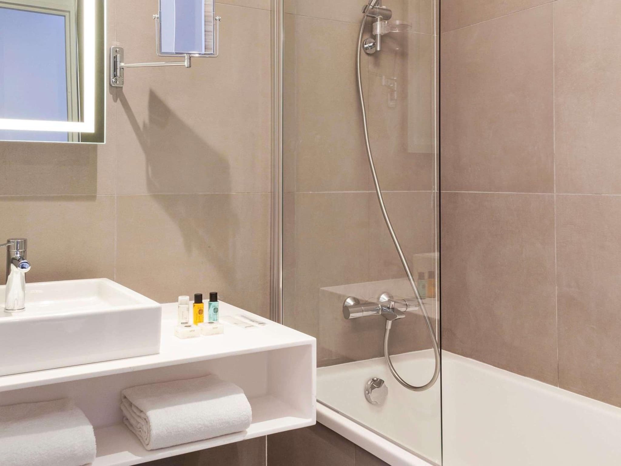 Novotel Tours Centre Gare photo 8
