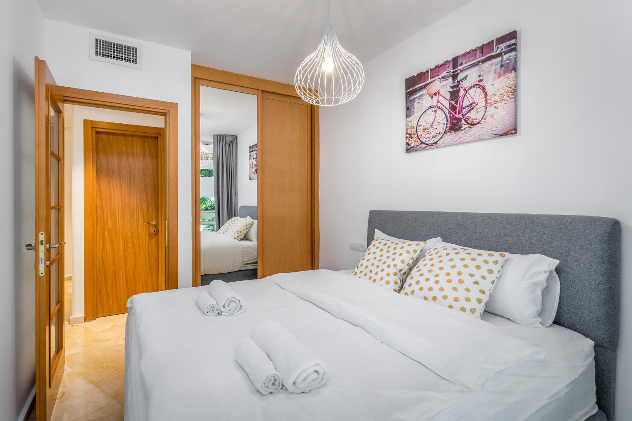 DIZENGOFF SQUARE superb 1 bedroom with balcony photo 7