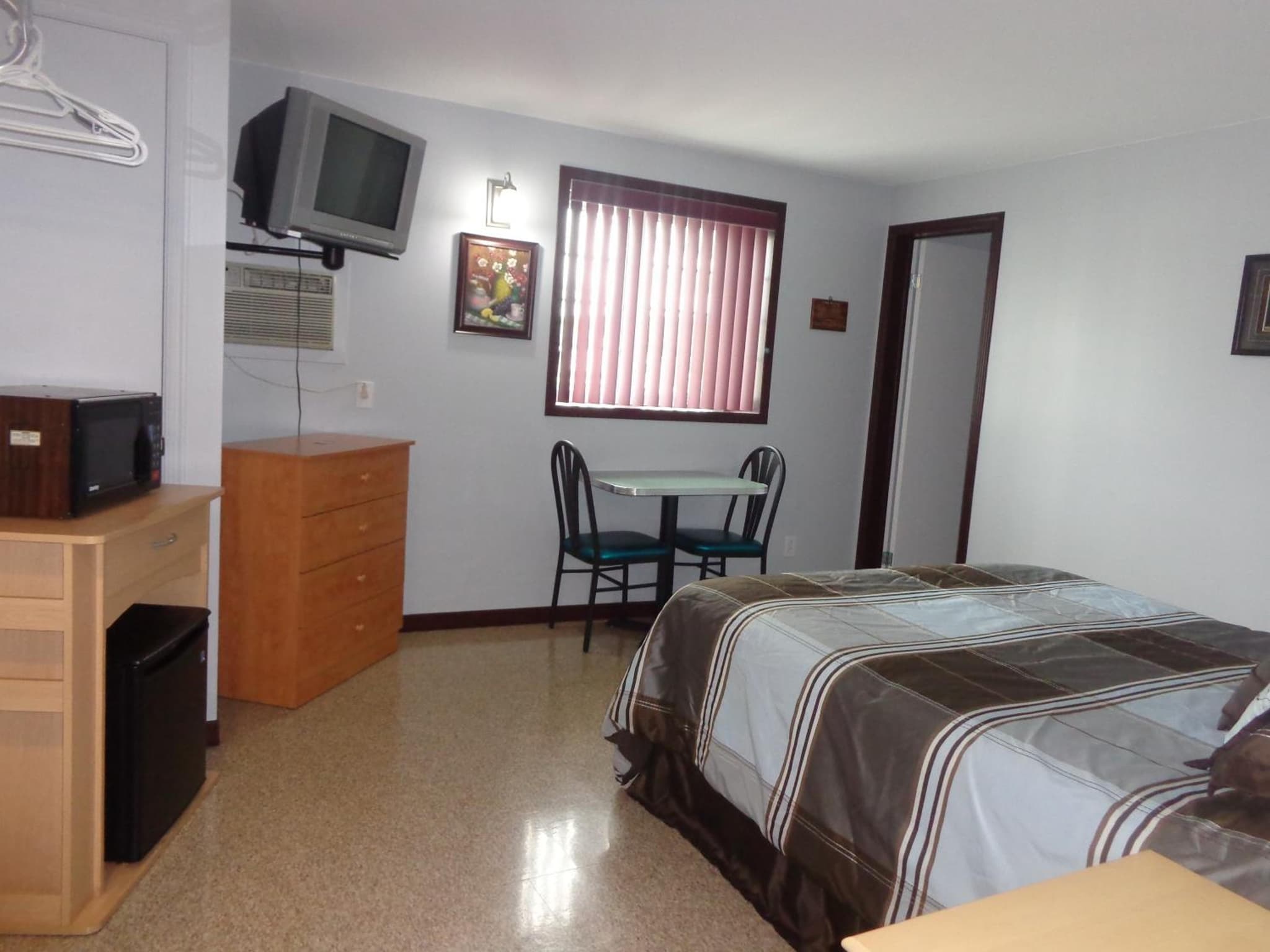 Happy Motel photo 8