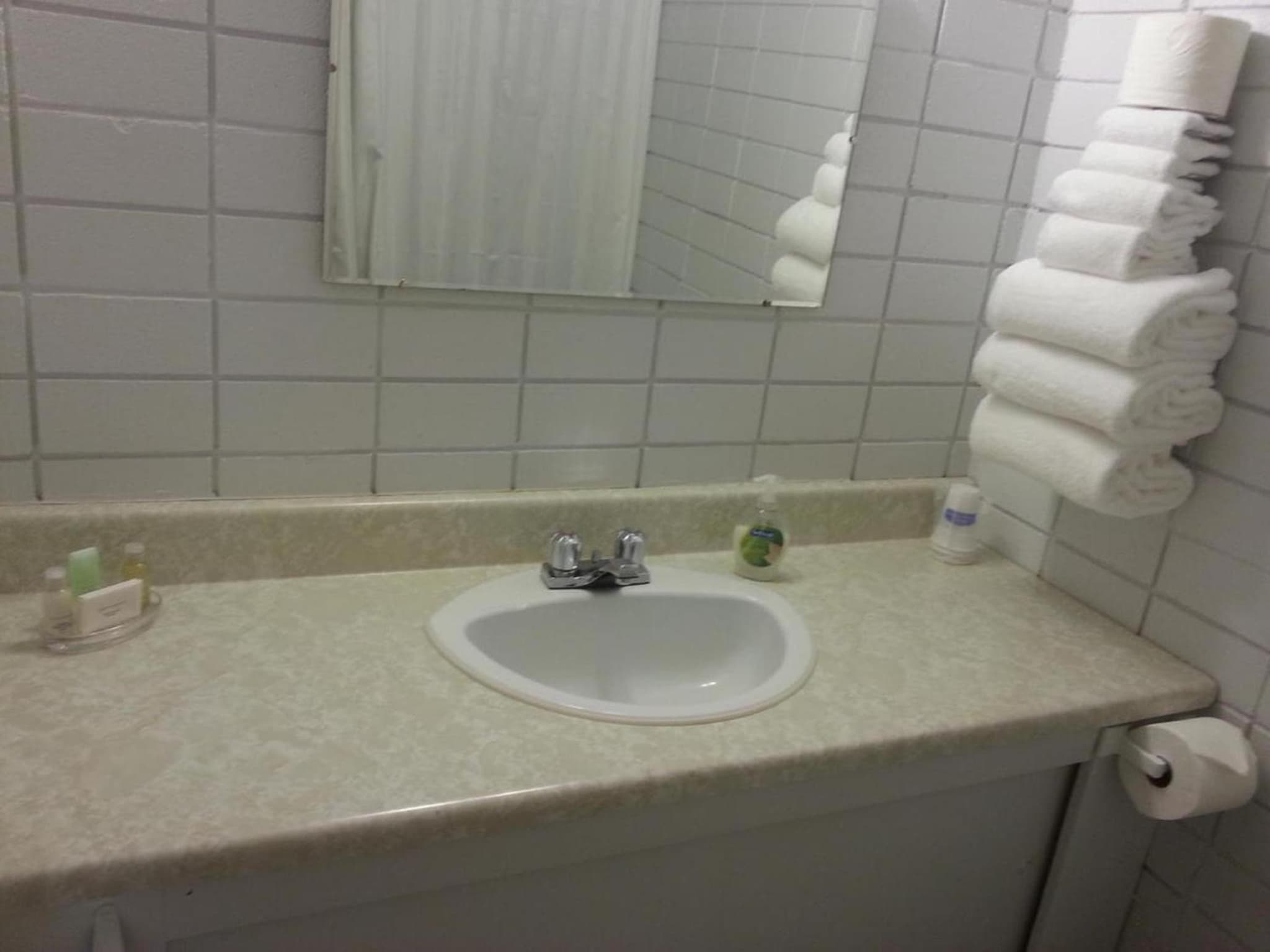 Maple Leaf Motel Emerson photo 5