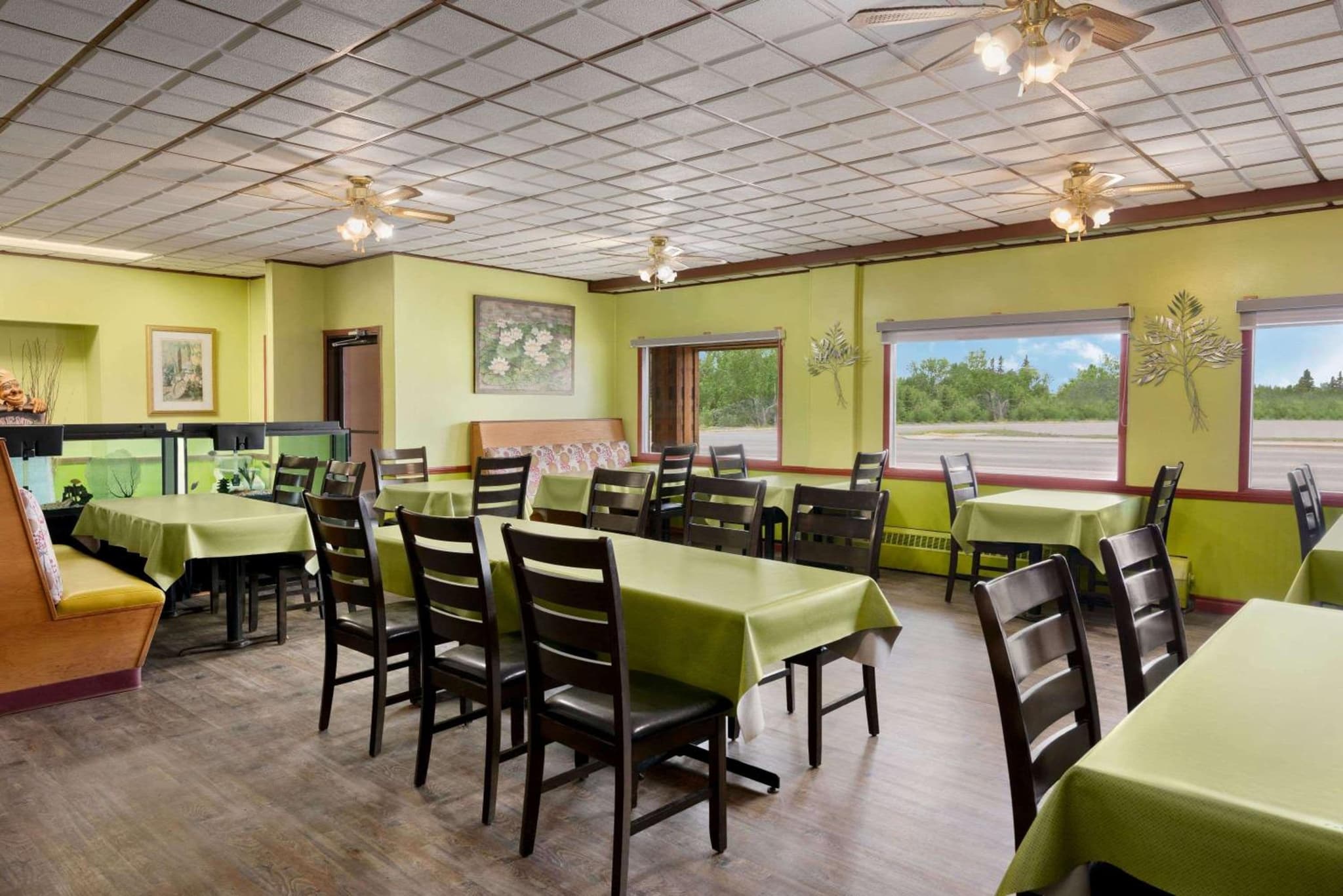 Coast Hotel Dawson Creek photo 9