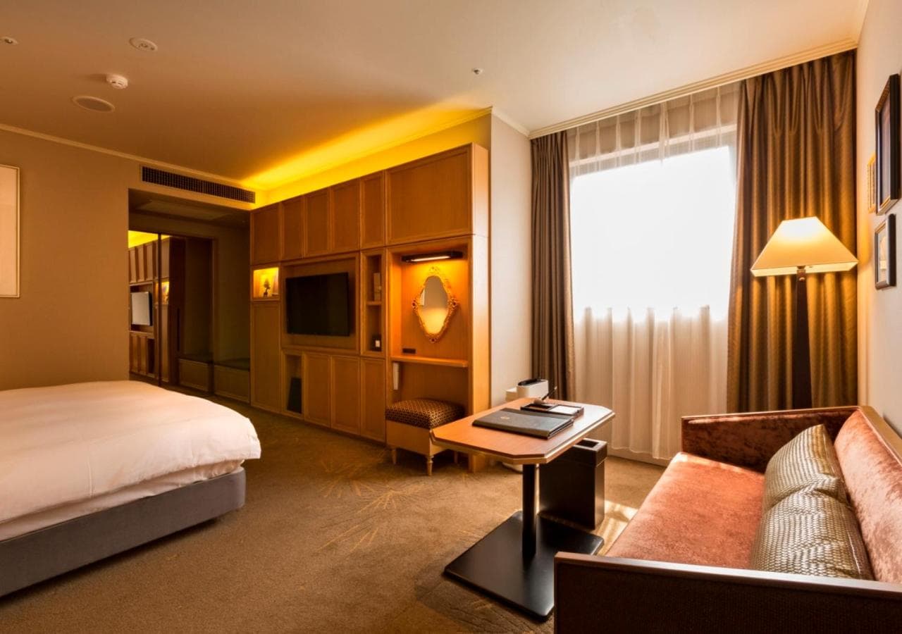 hotel room