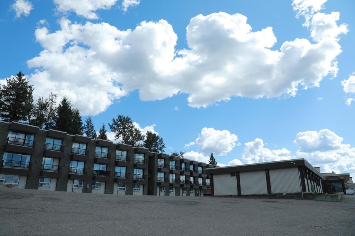 North Star Inn & Suites