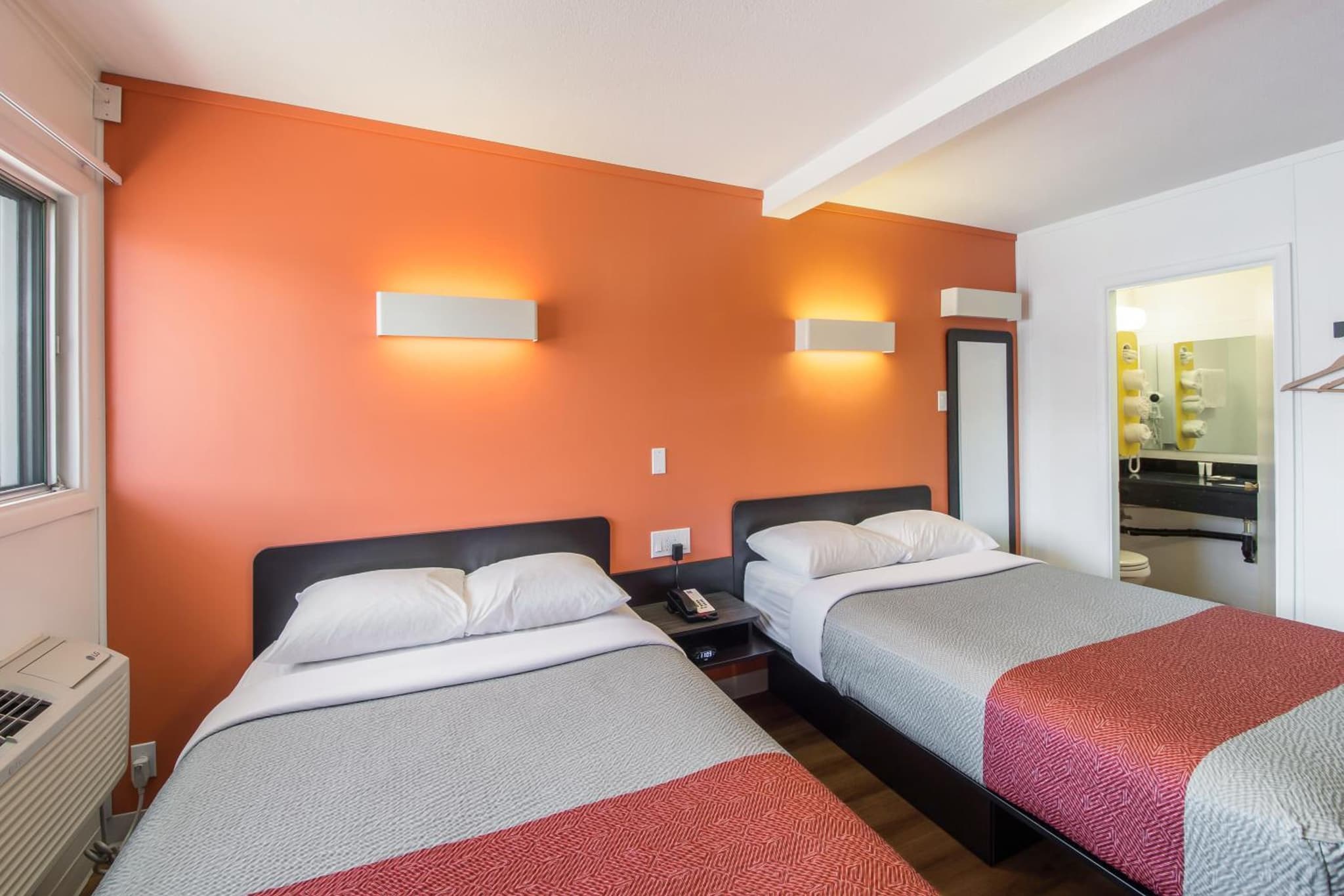 Motel 6 Cranbrook photo 8