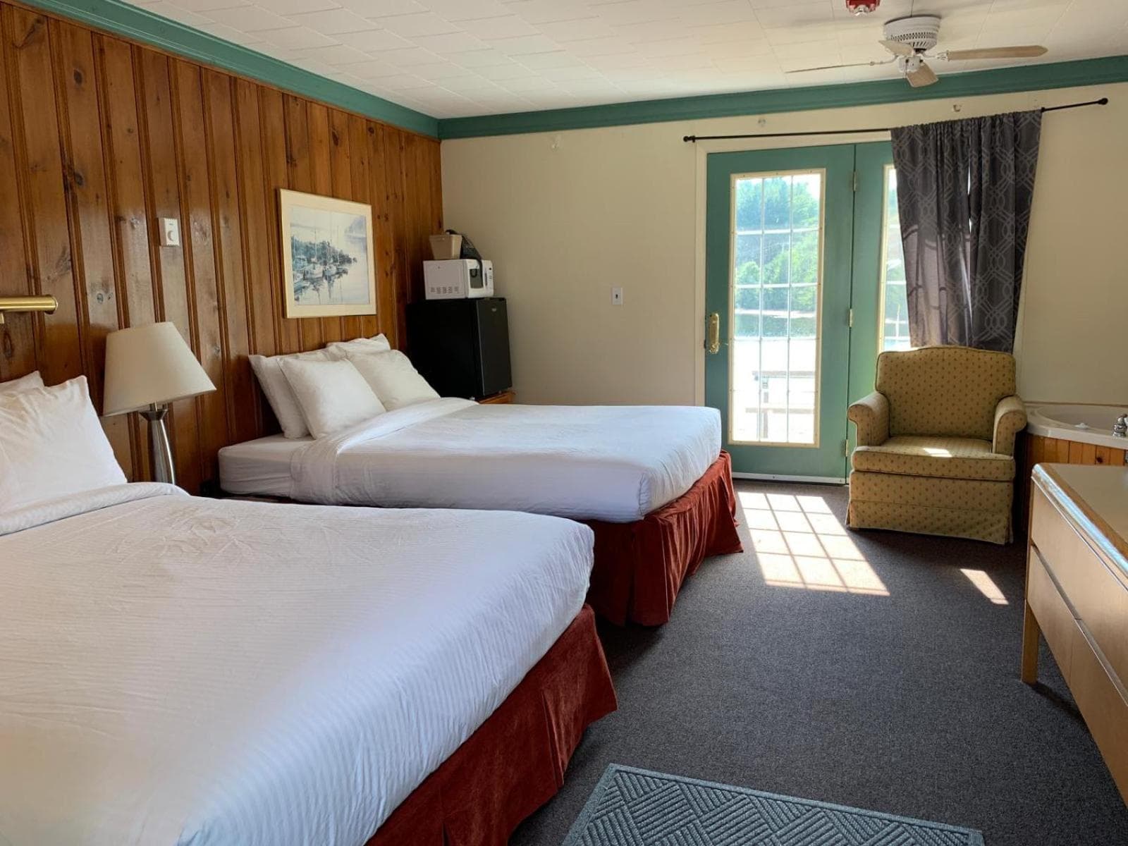 Algonquin Lakeside Resort photo 9