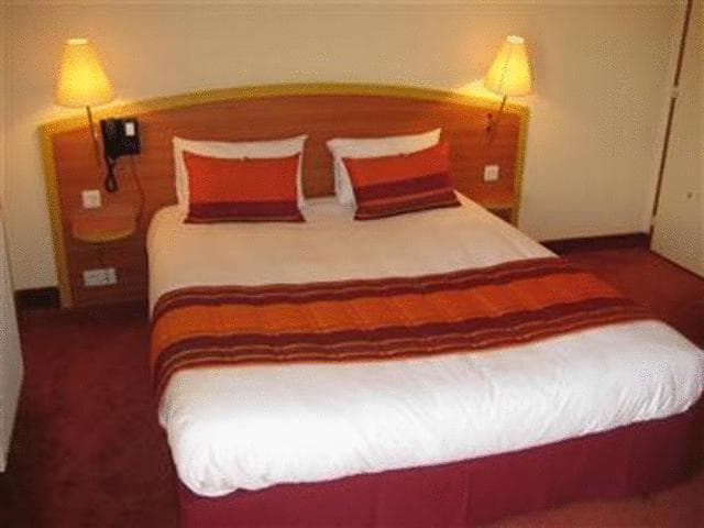 Hotel Kyriad Lamballe photo 4
