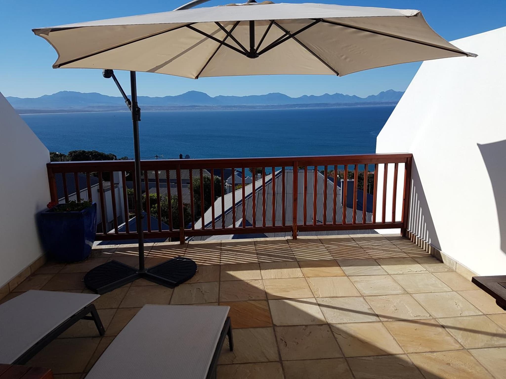 Aquamarine Guest House photo 5