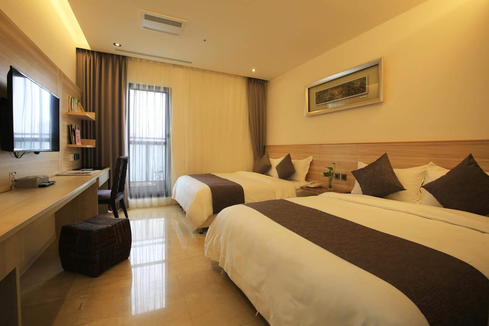 Darlon Hotel photo 2