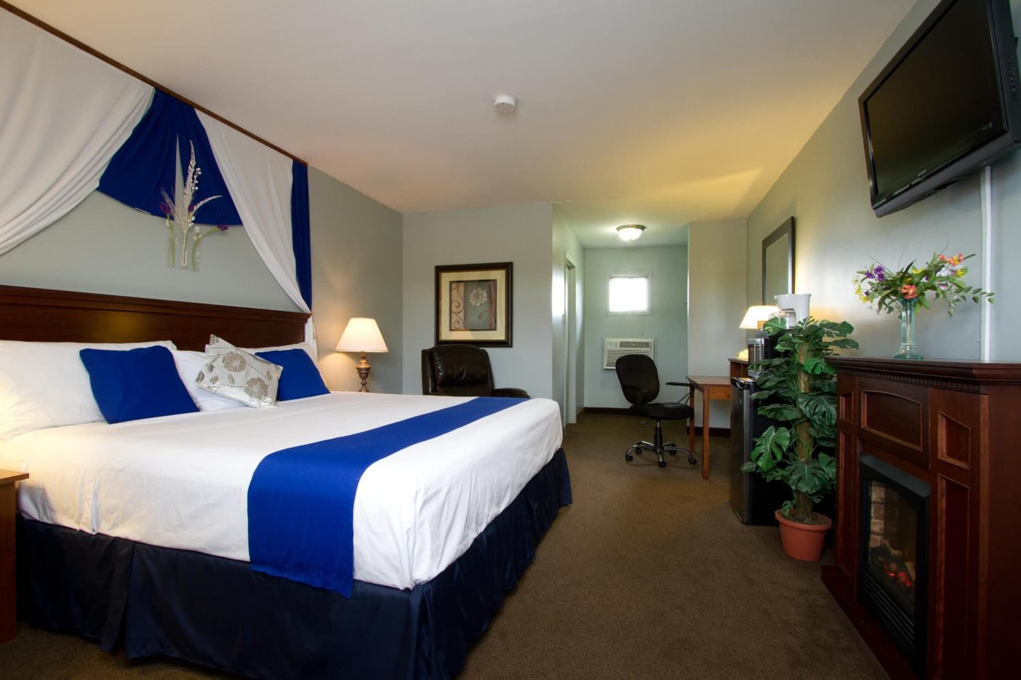 Knights Inn Lindsay photo 9