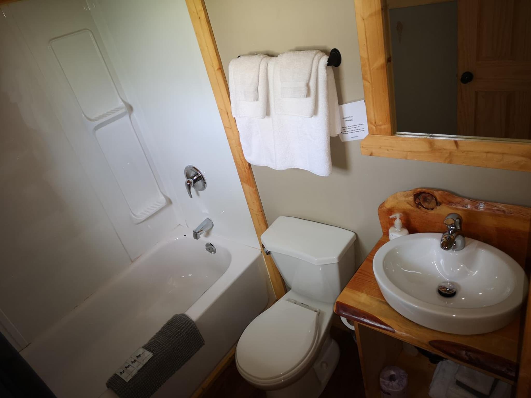 Overlook Inn & Cabins photo 4