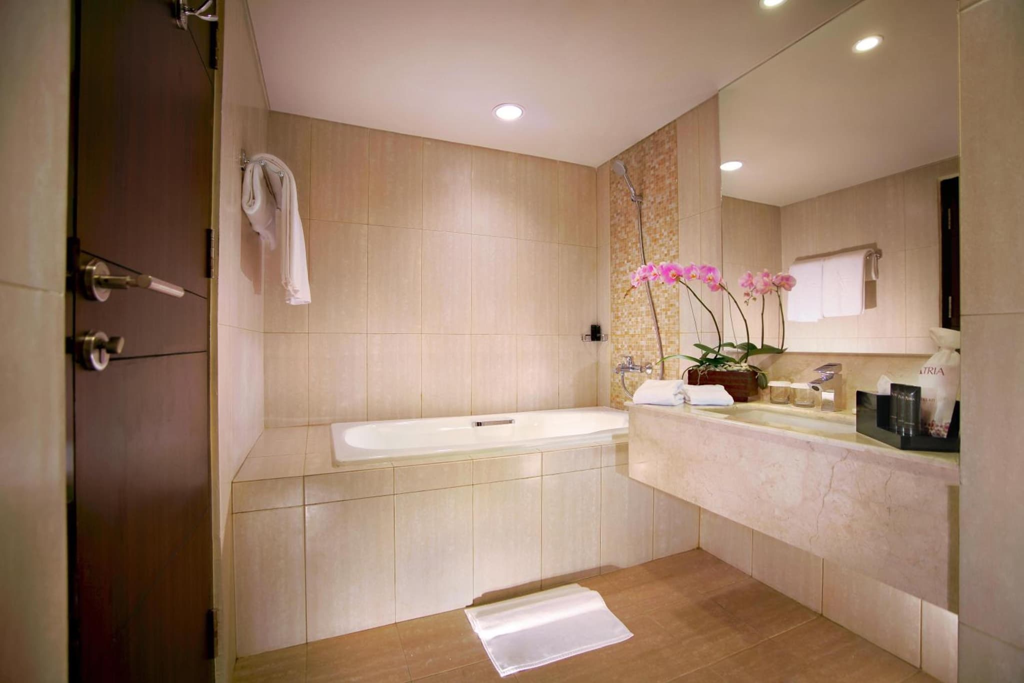 Atria Hotel Malang photo 5