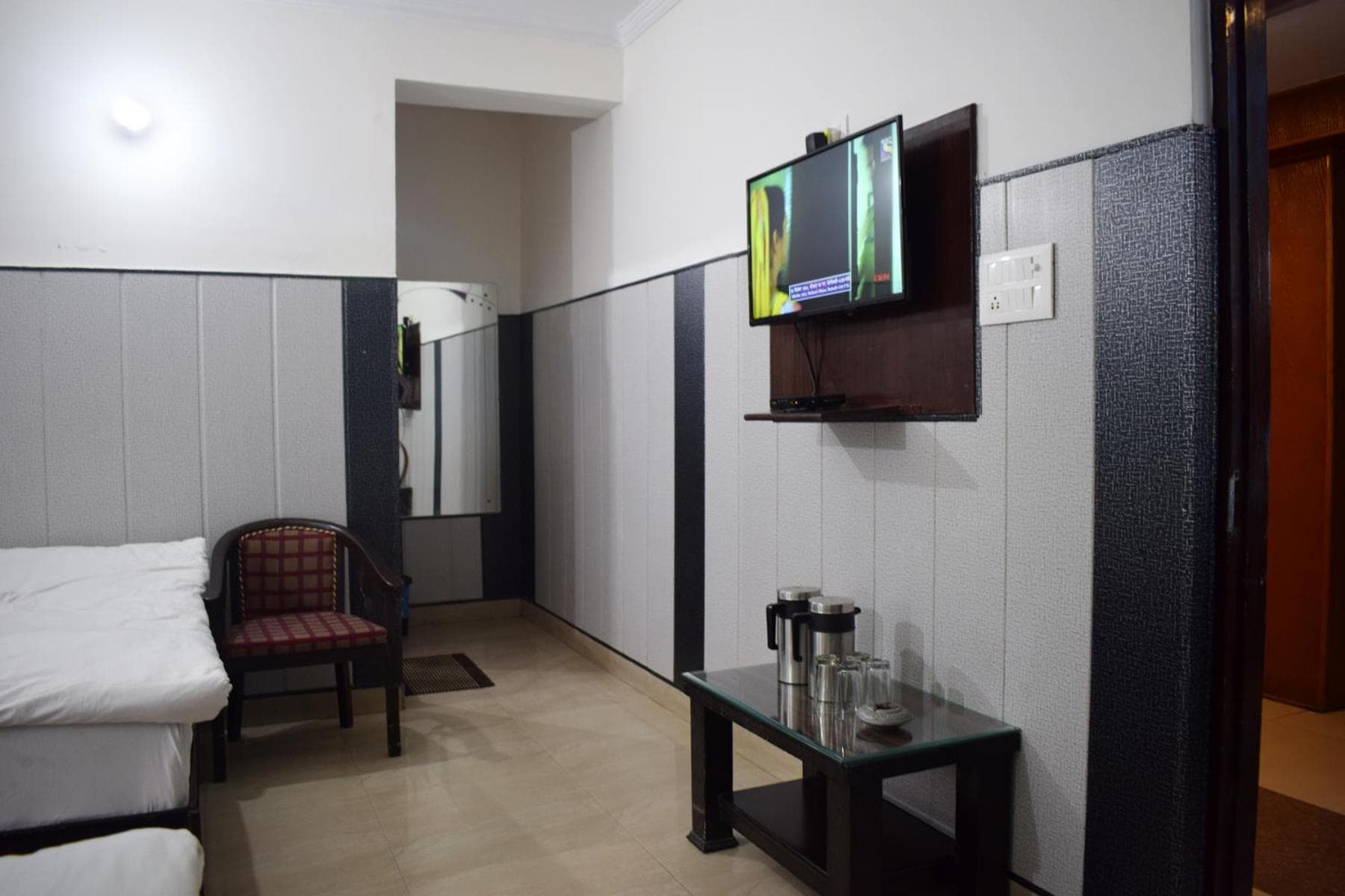 Hotel Thakur Ji photo 9