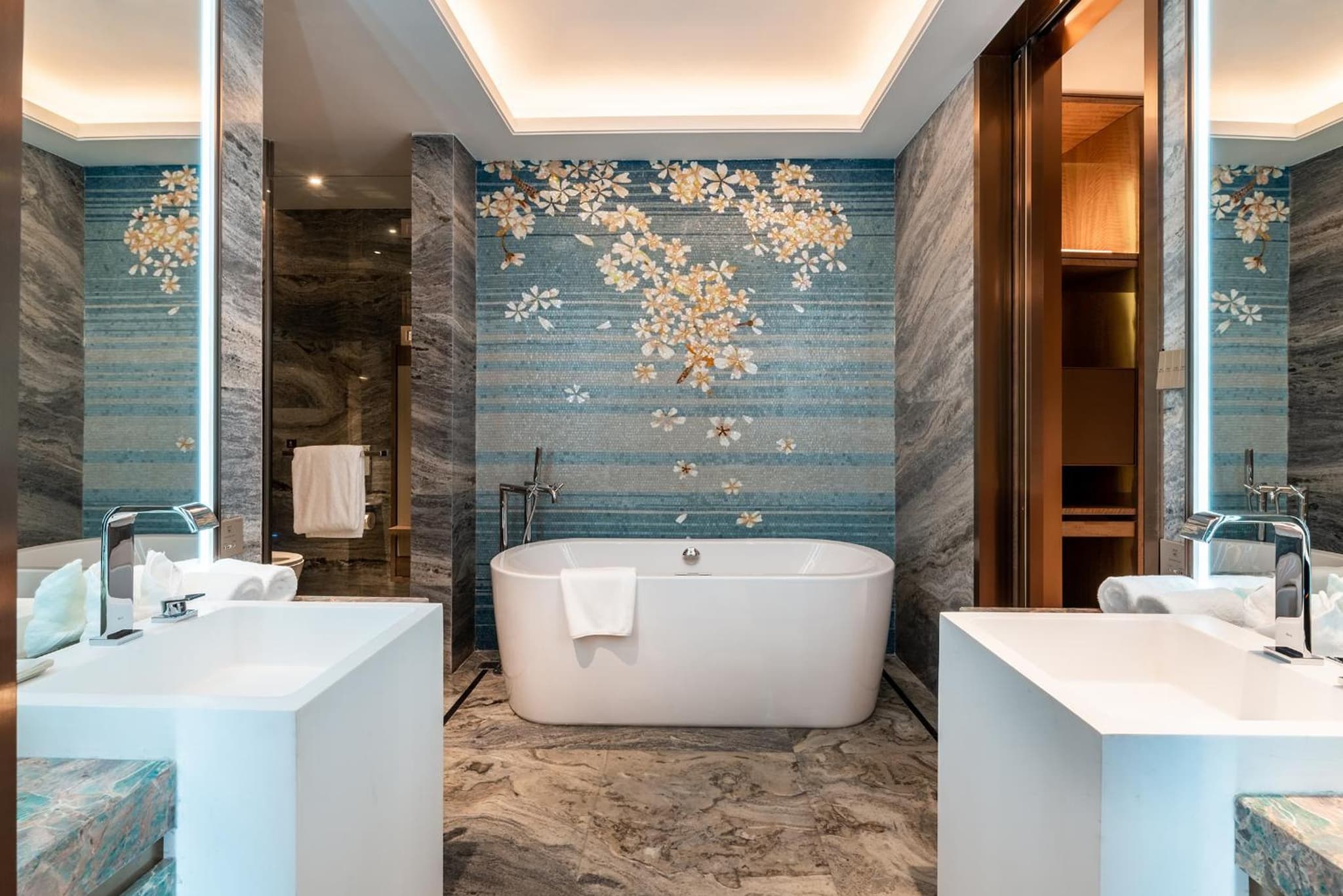 Auto City Ruili Hotel photo 3
