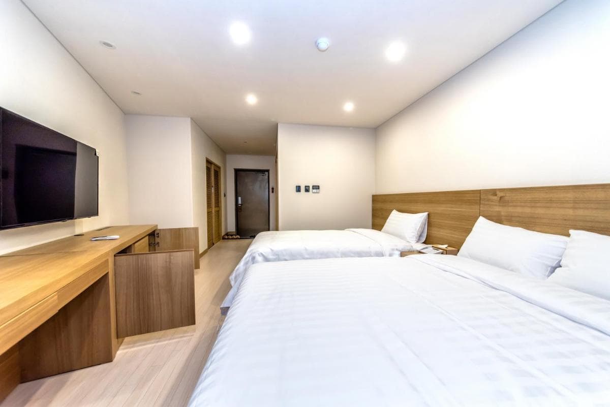 BK Hotel Jeju photo 5