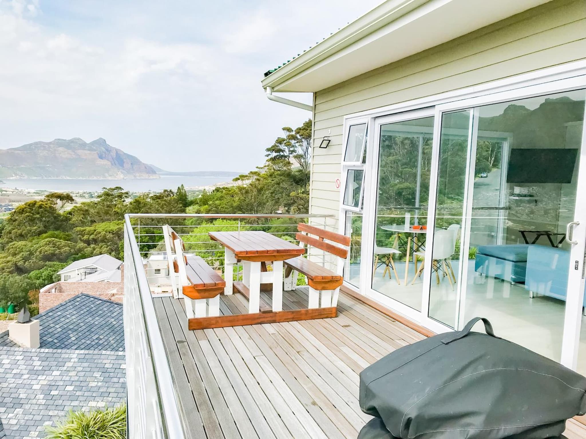Mount Bay photo 9
