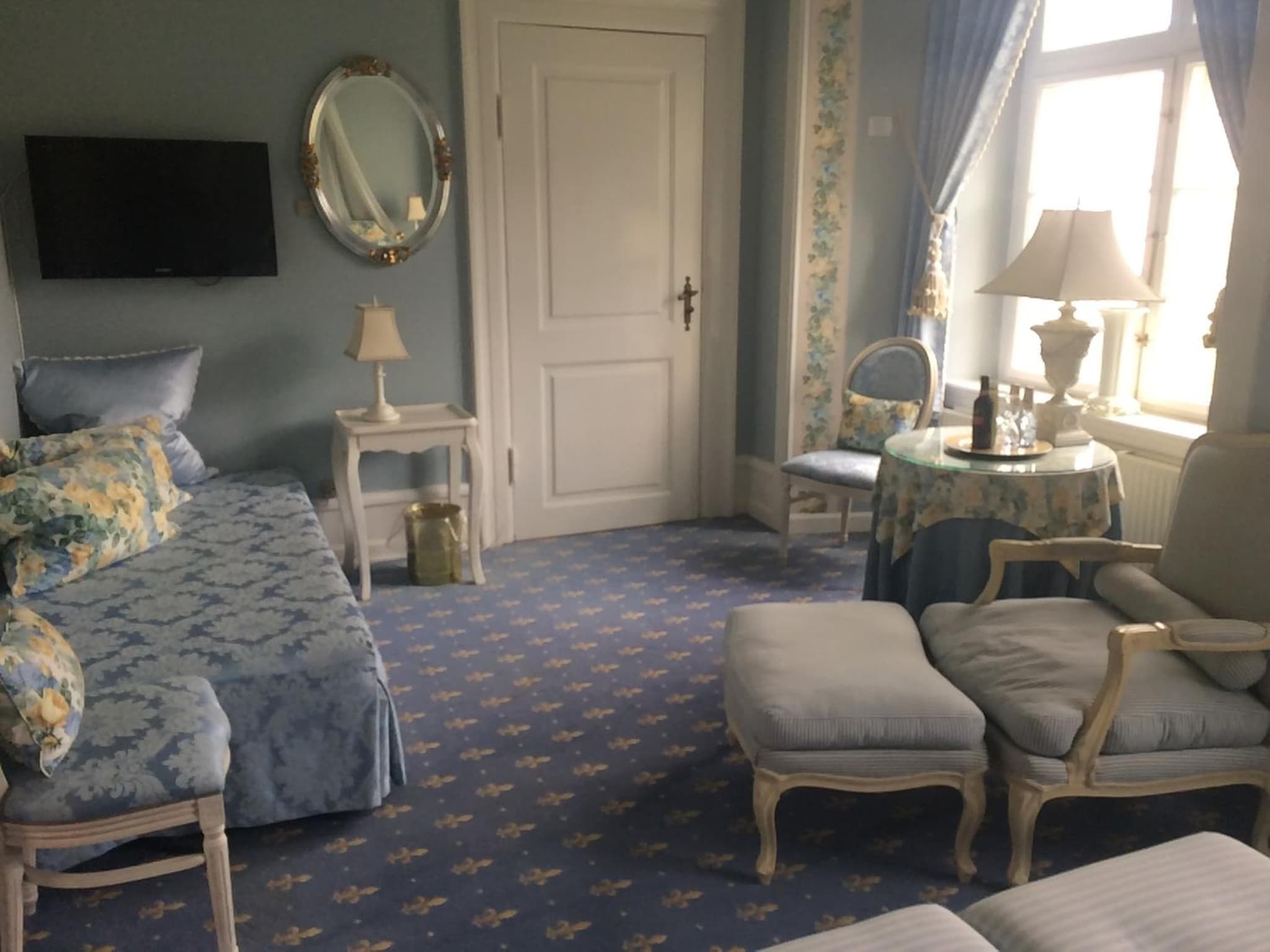 Hvedholm Slotshotel photo 2