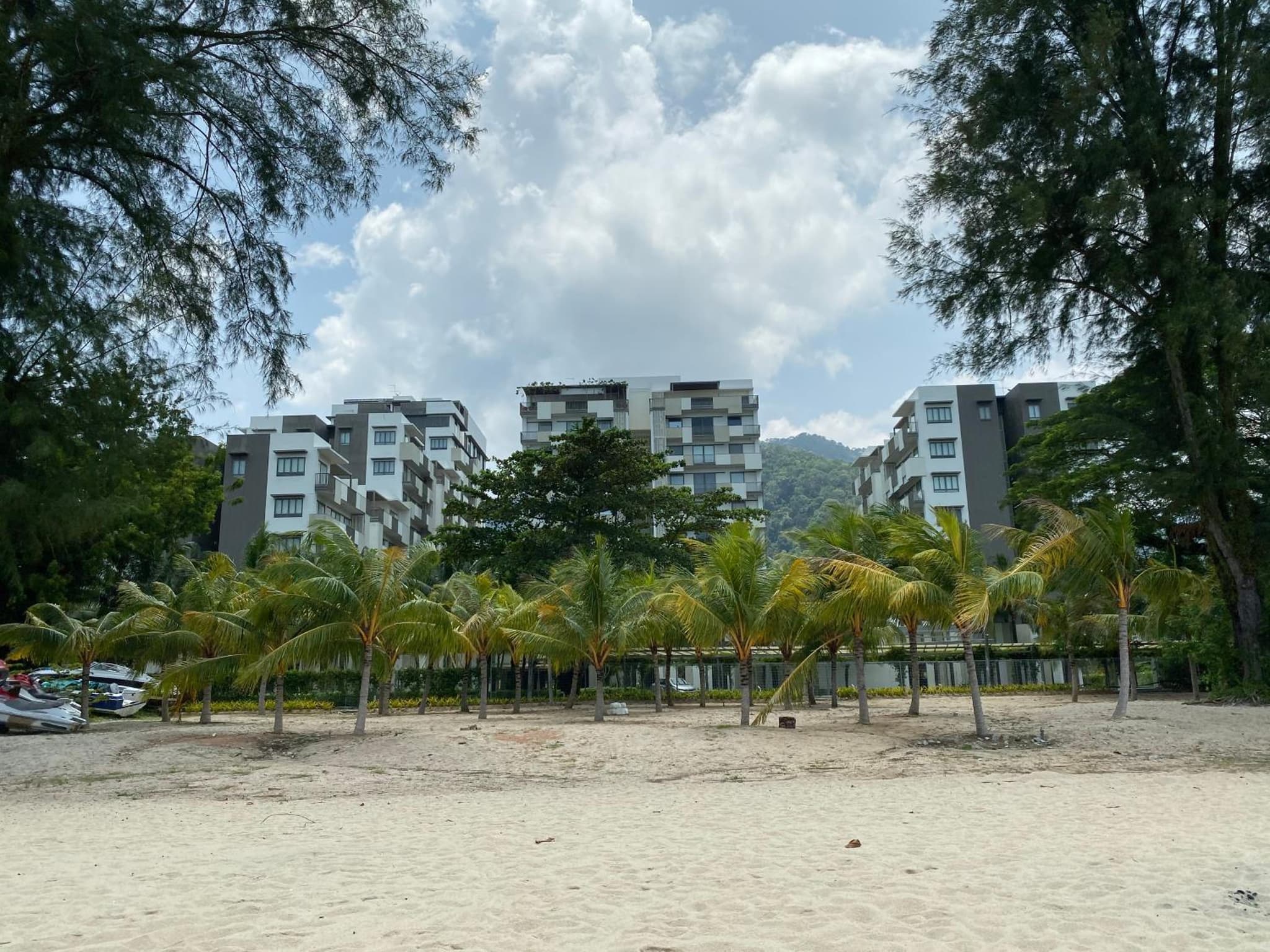 By The Sea @ Cozy Beachfront Home photo 6