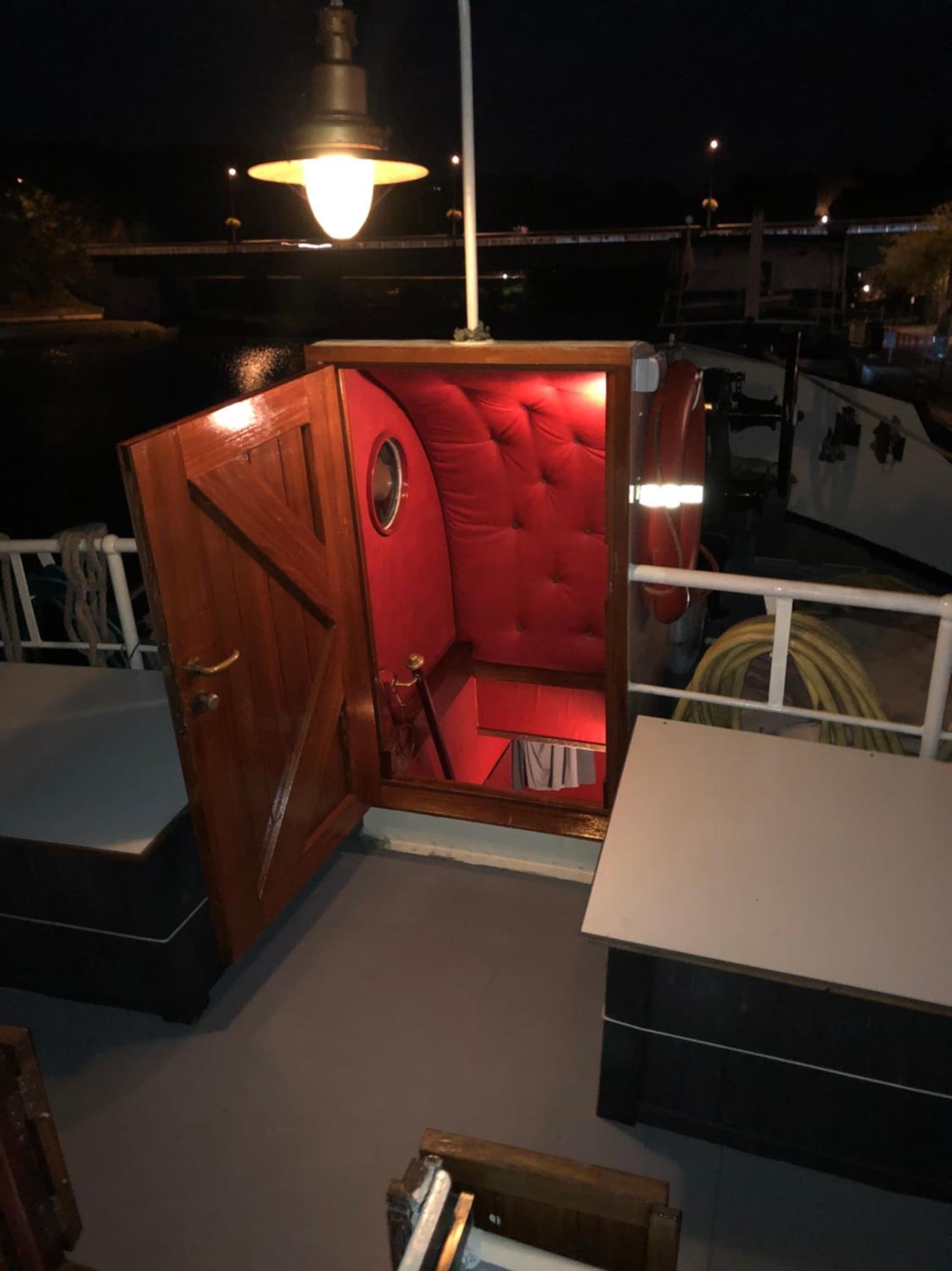Hotelboot Zwaan photo 4