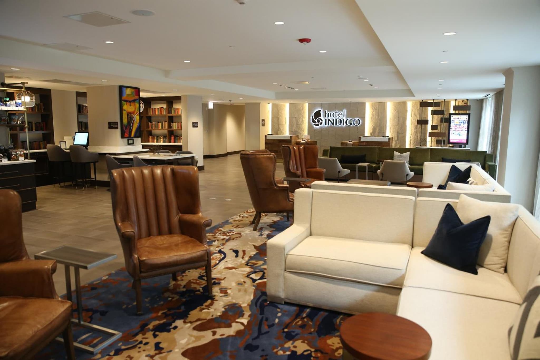 Hotel Indigo Naperville Riverwalk by IHG photo 2