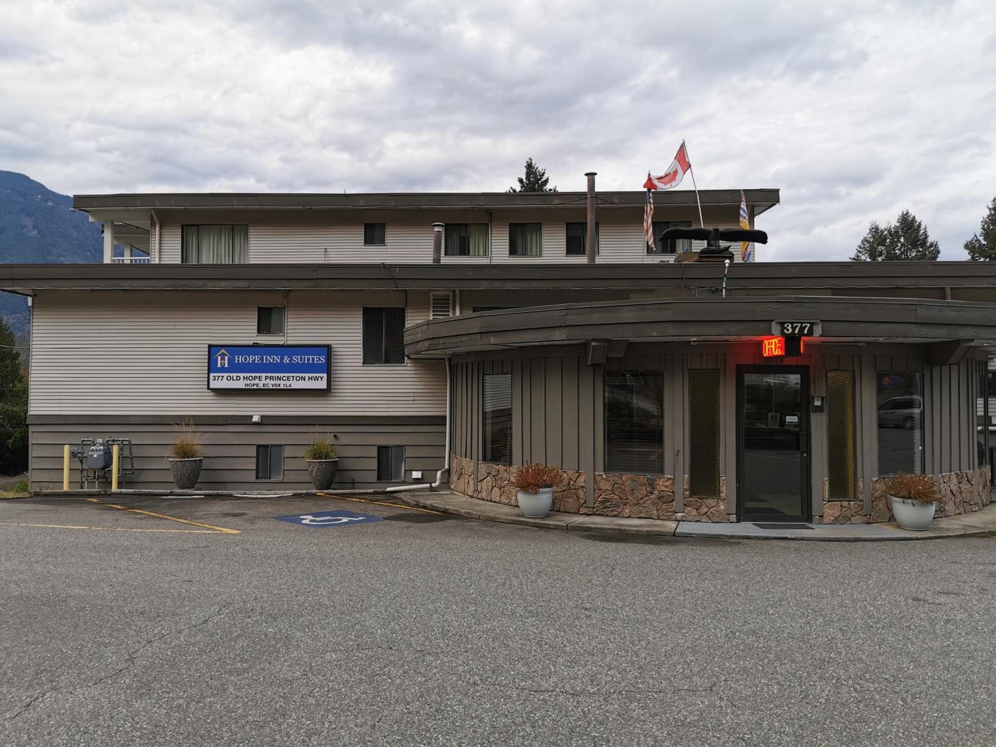 Hope Inn and Suites photo 9
