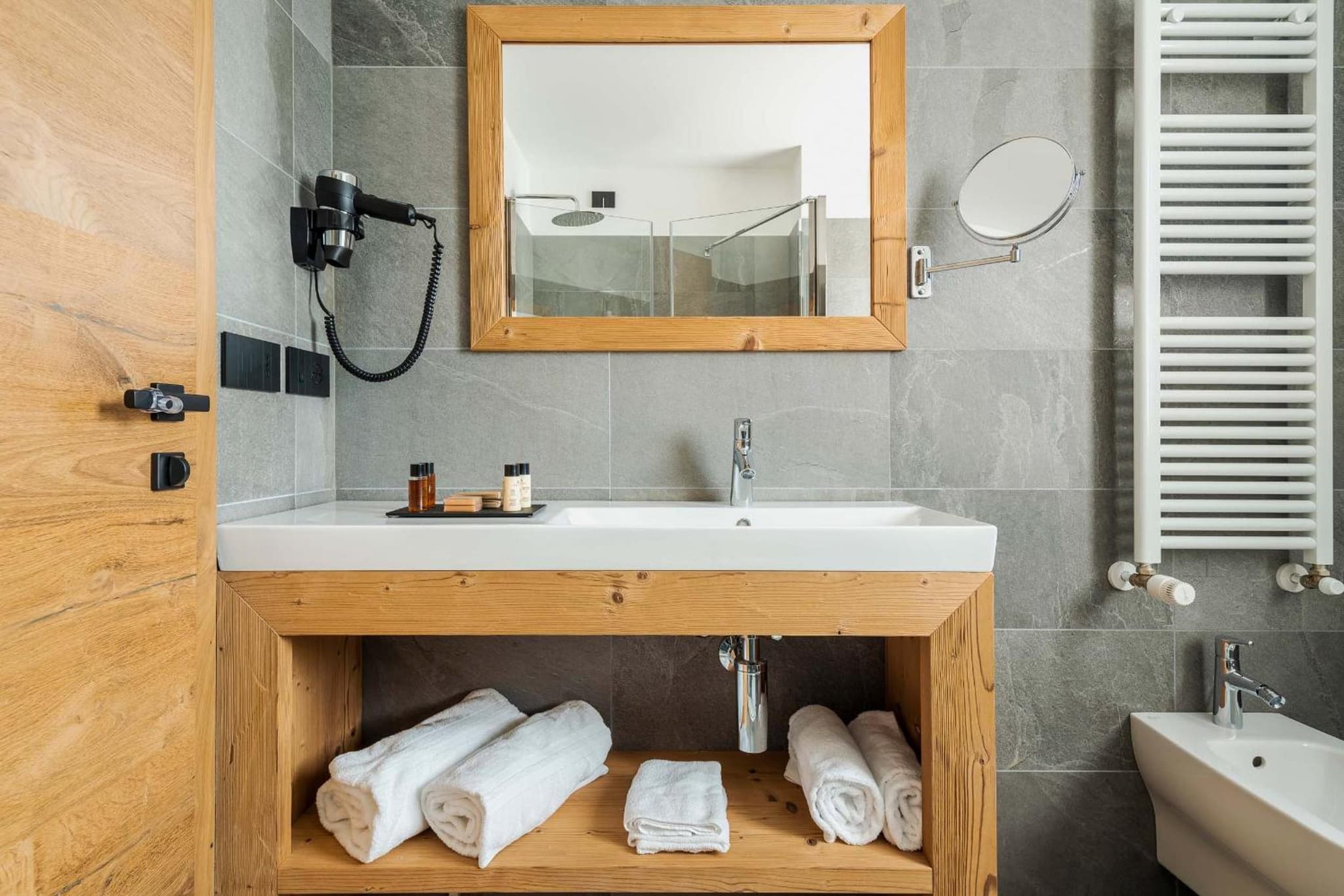 Camina Suite and Spa photo 3