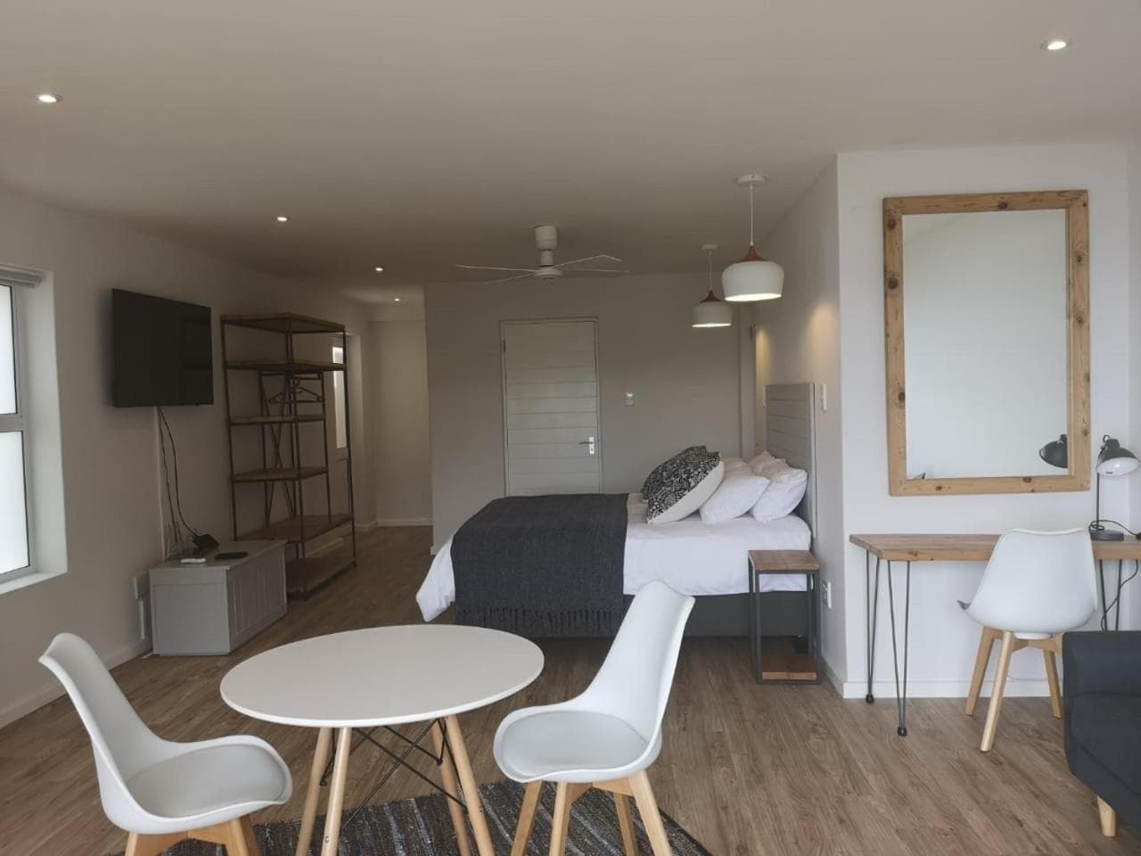 Stonebrook Apartments photo 3