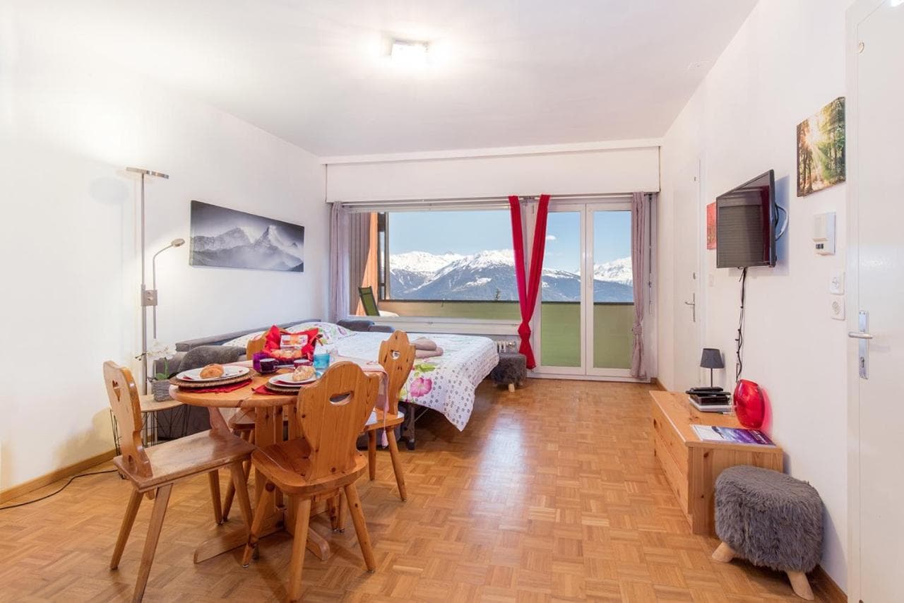 L'Eperon Center Crans wonderful view photo 8