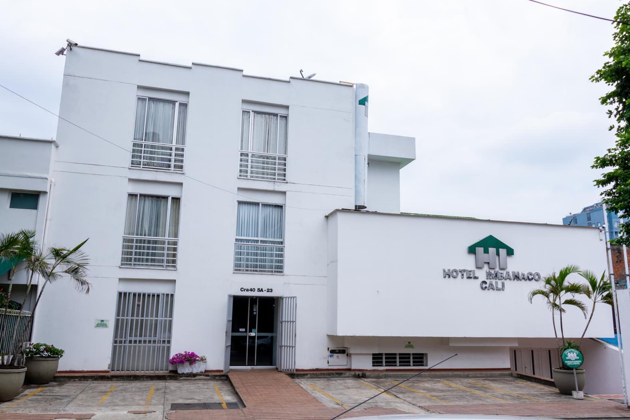 Hotel Imbanaco photo 2